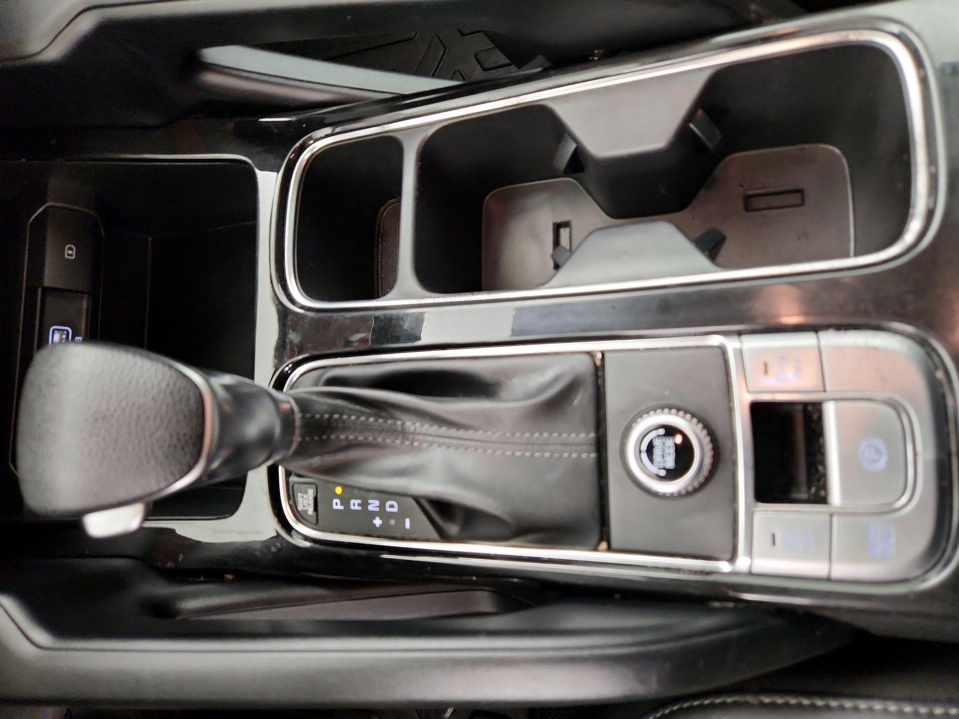 Thumbnail: 2020 Kia Telluride - 17