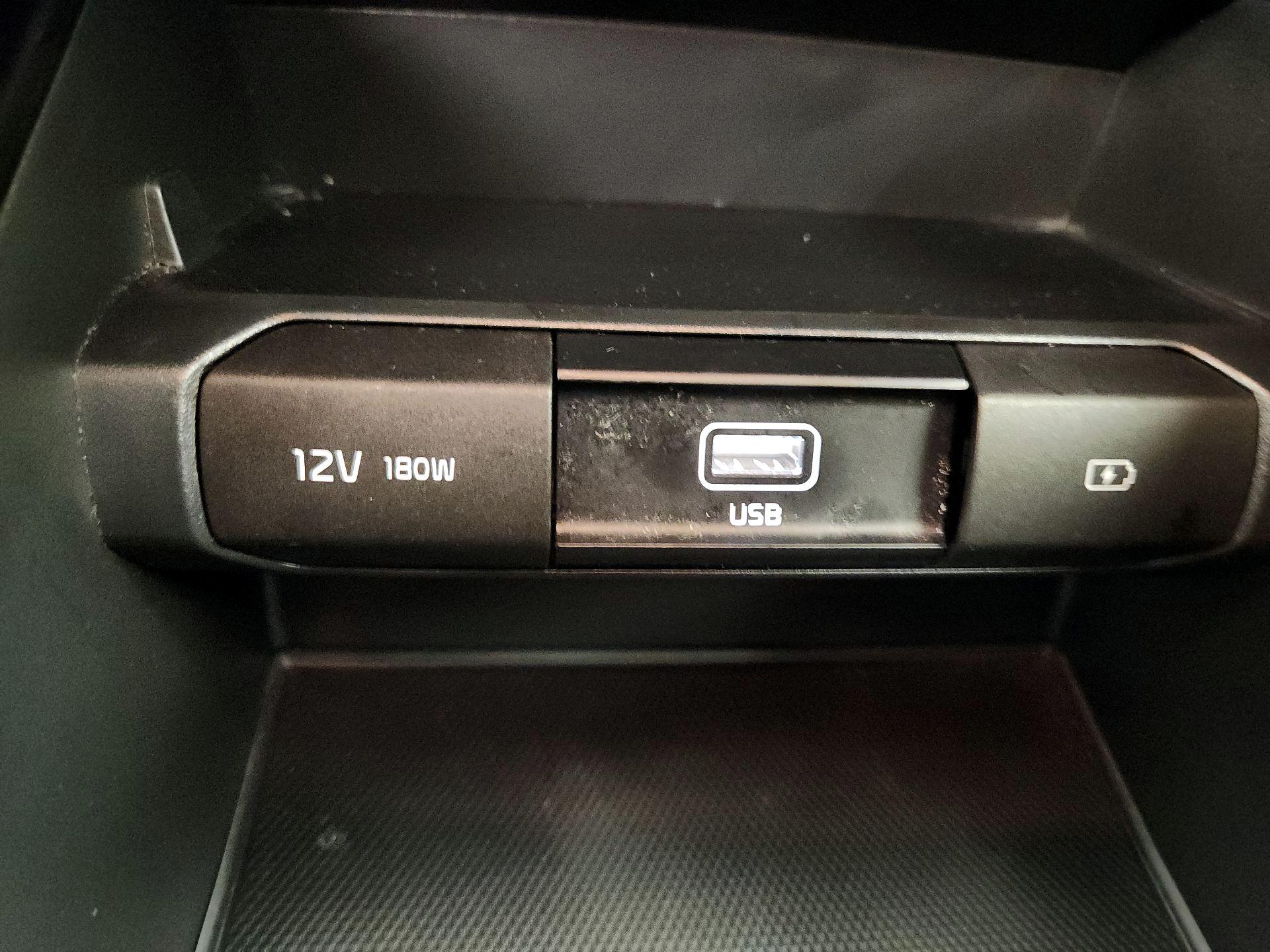 Thumbnail: 2020 Kia Telluride - 18