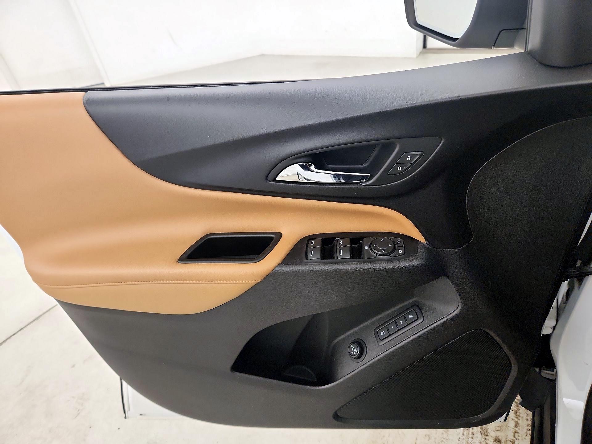 Thumbnail: 2018 Chevrolet Equinox - 12