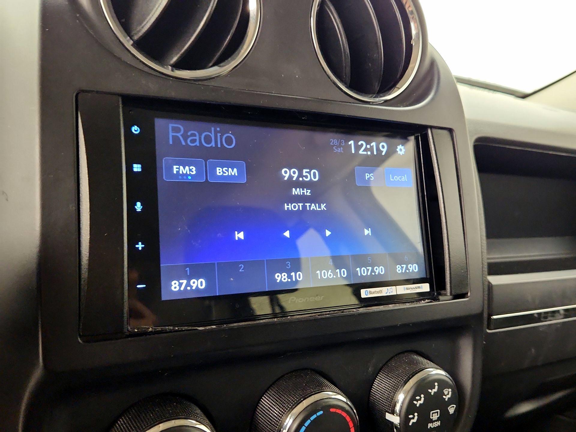 Thumbnail: 2016 Jeep Patriot - 11