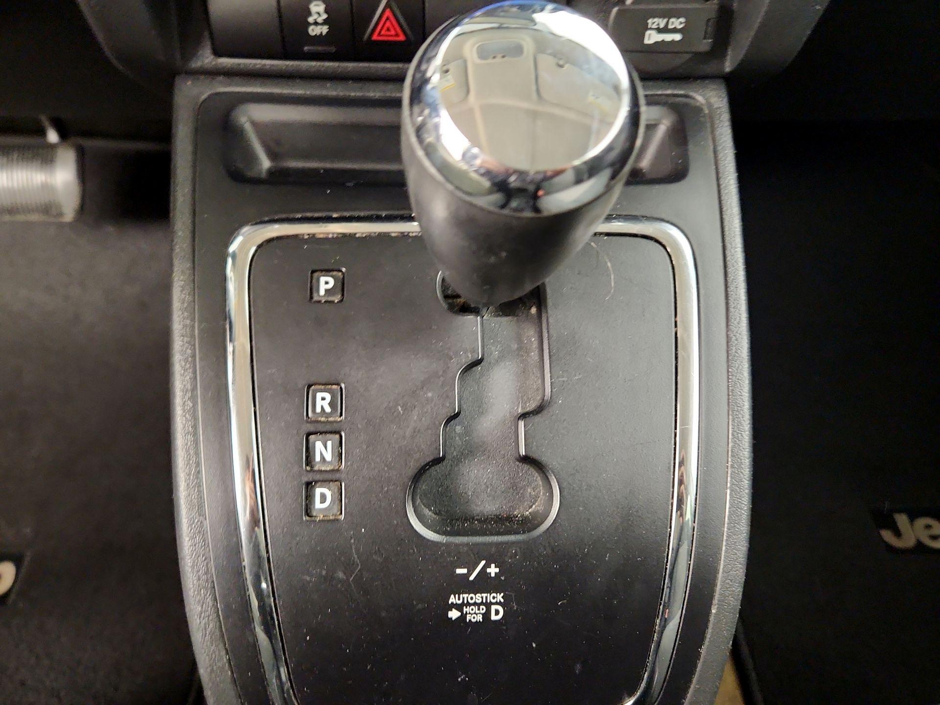 Thumbnail: 2016 Jeep Patriot - 13