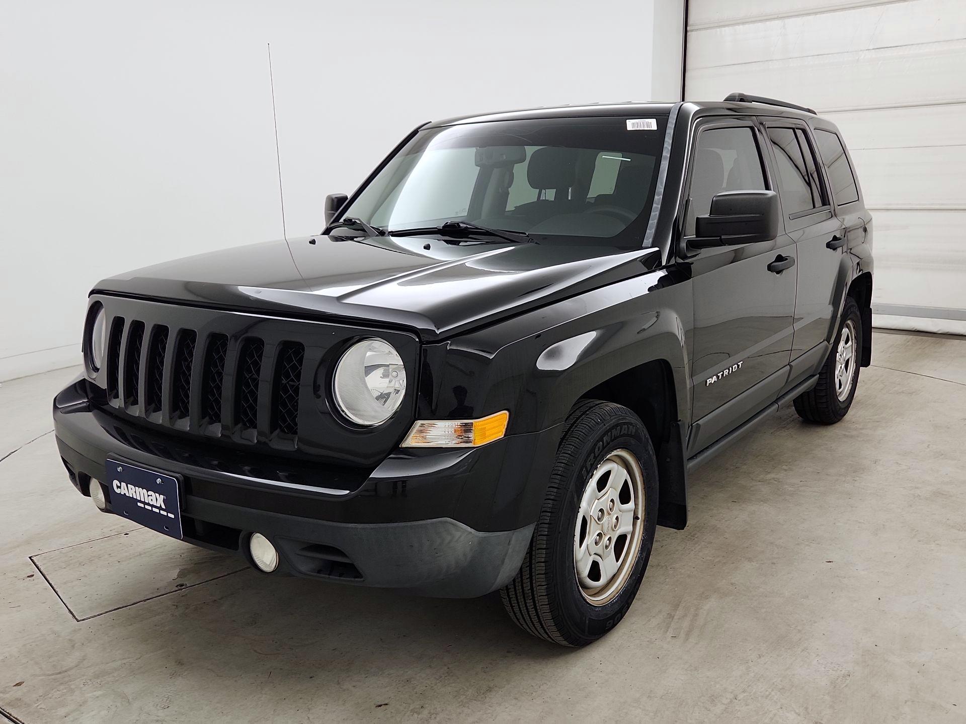 Thumbnail: 2016 Jeep Patriot - 3