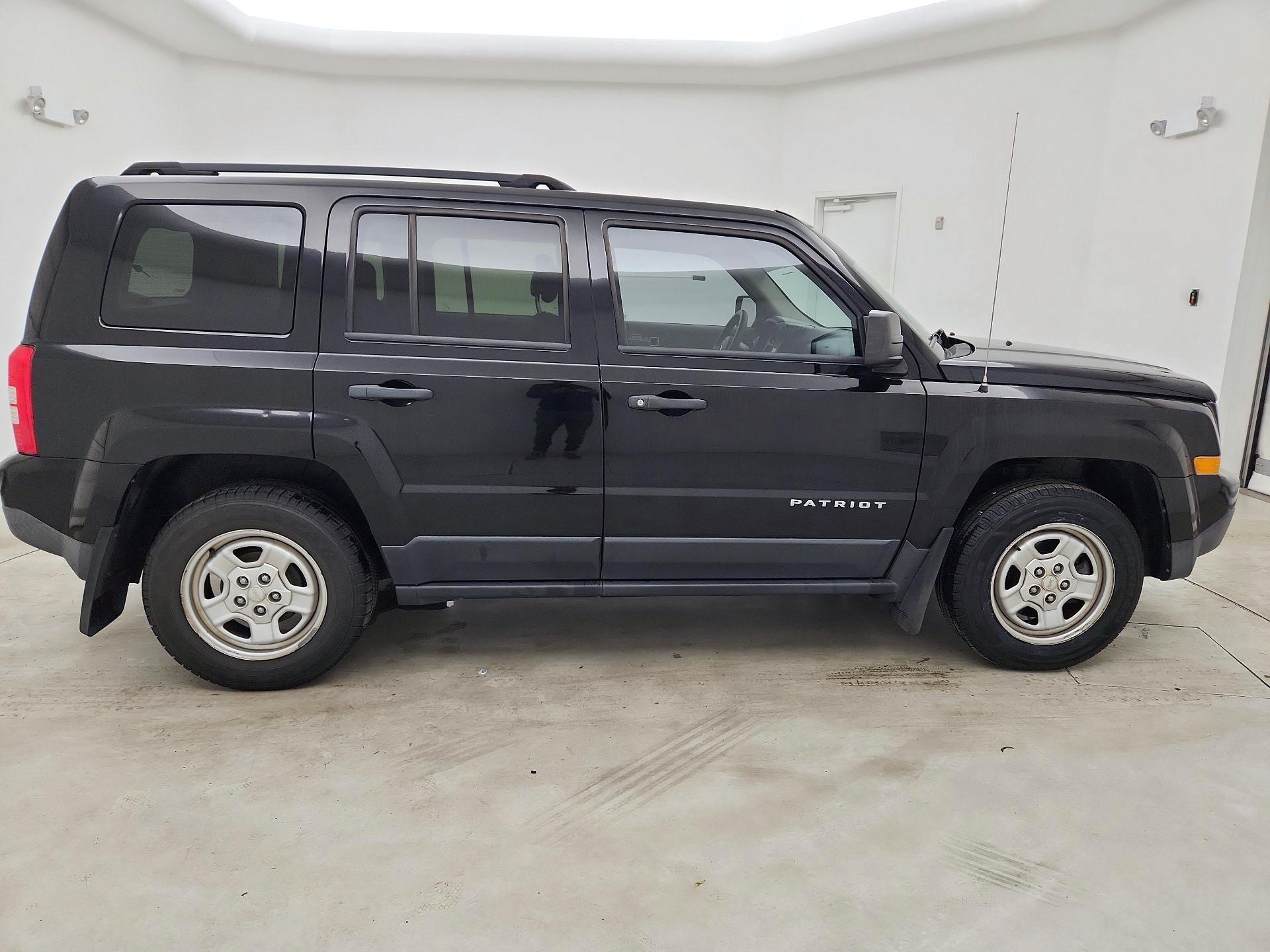 Thumbnail: 2016 Jeep Patriot - 4