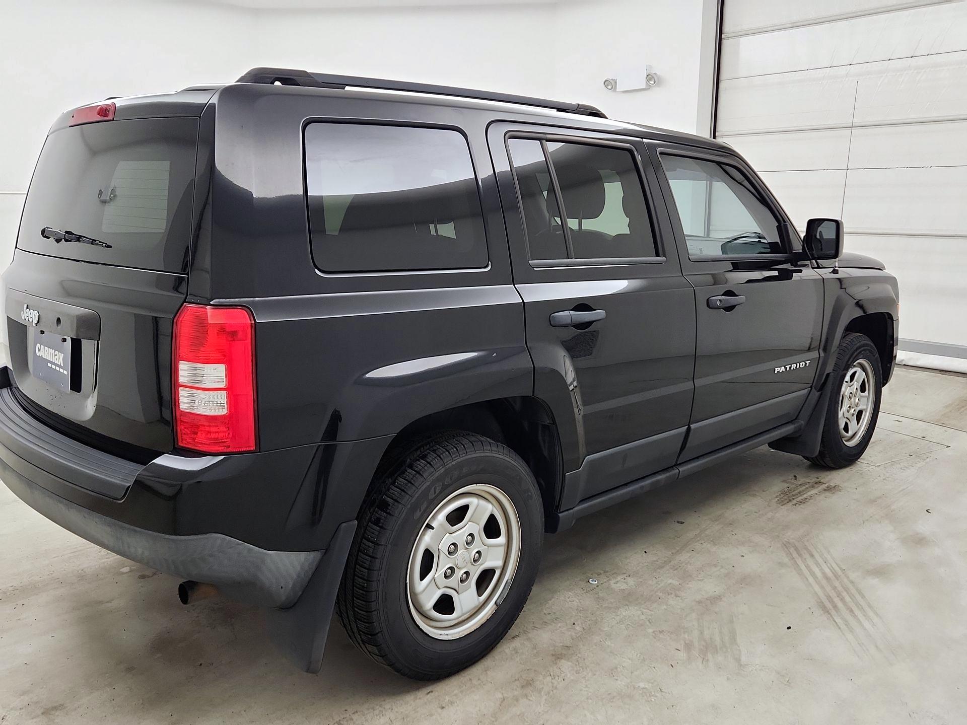 Thumbnail: 2016 Jeep Patriot - 5