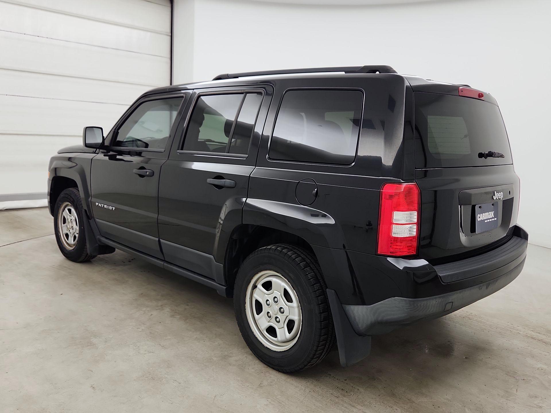 Thumbnail: 2016 Jeep Patriot - 7