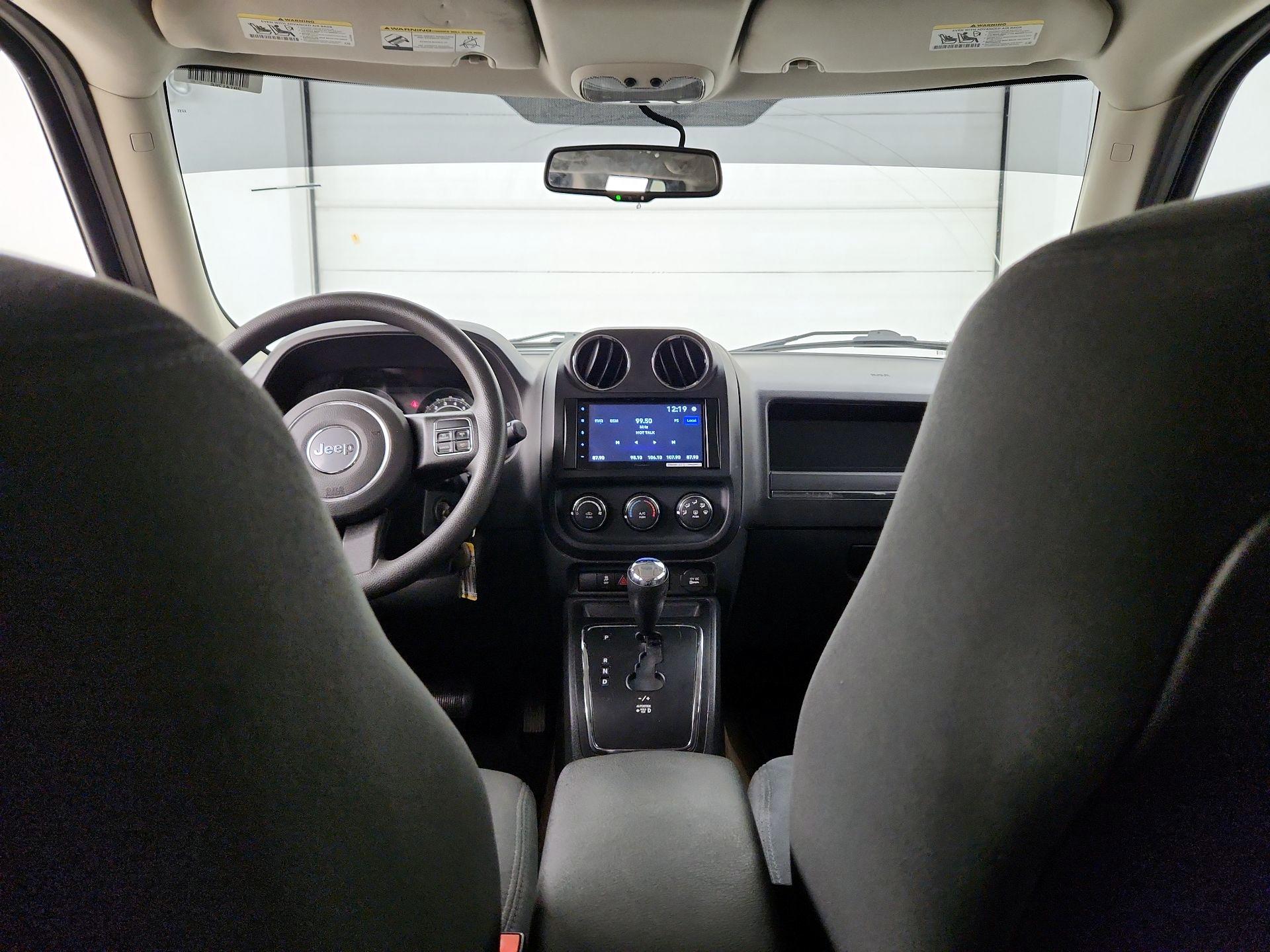 Thumbnail: 2016 Jeep Patriot - 8