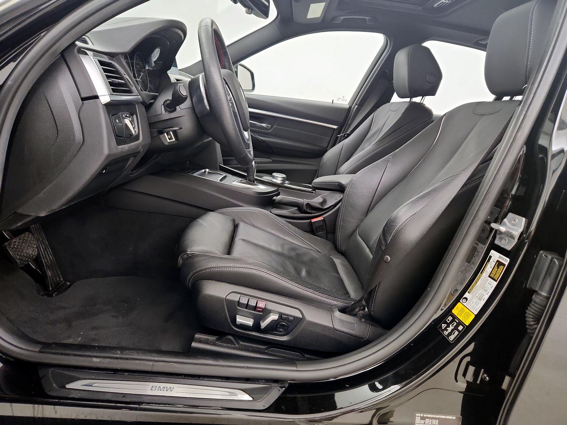 Thumbnail: 2018 BMW 3 Series - 11