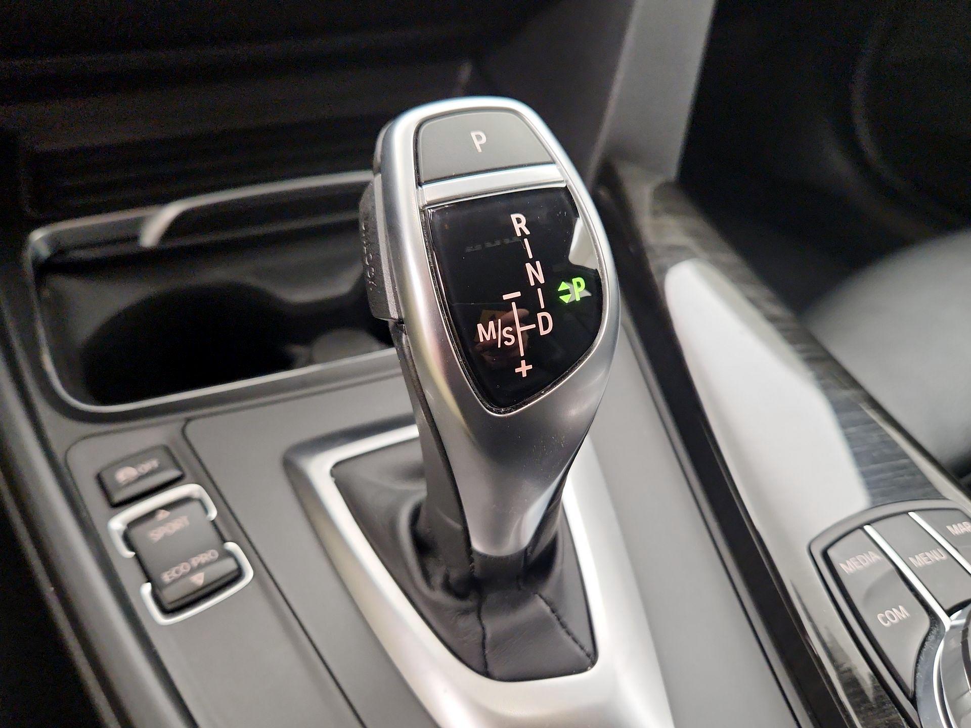 Thumbnail: 2018 BMW 3 Series - 18