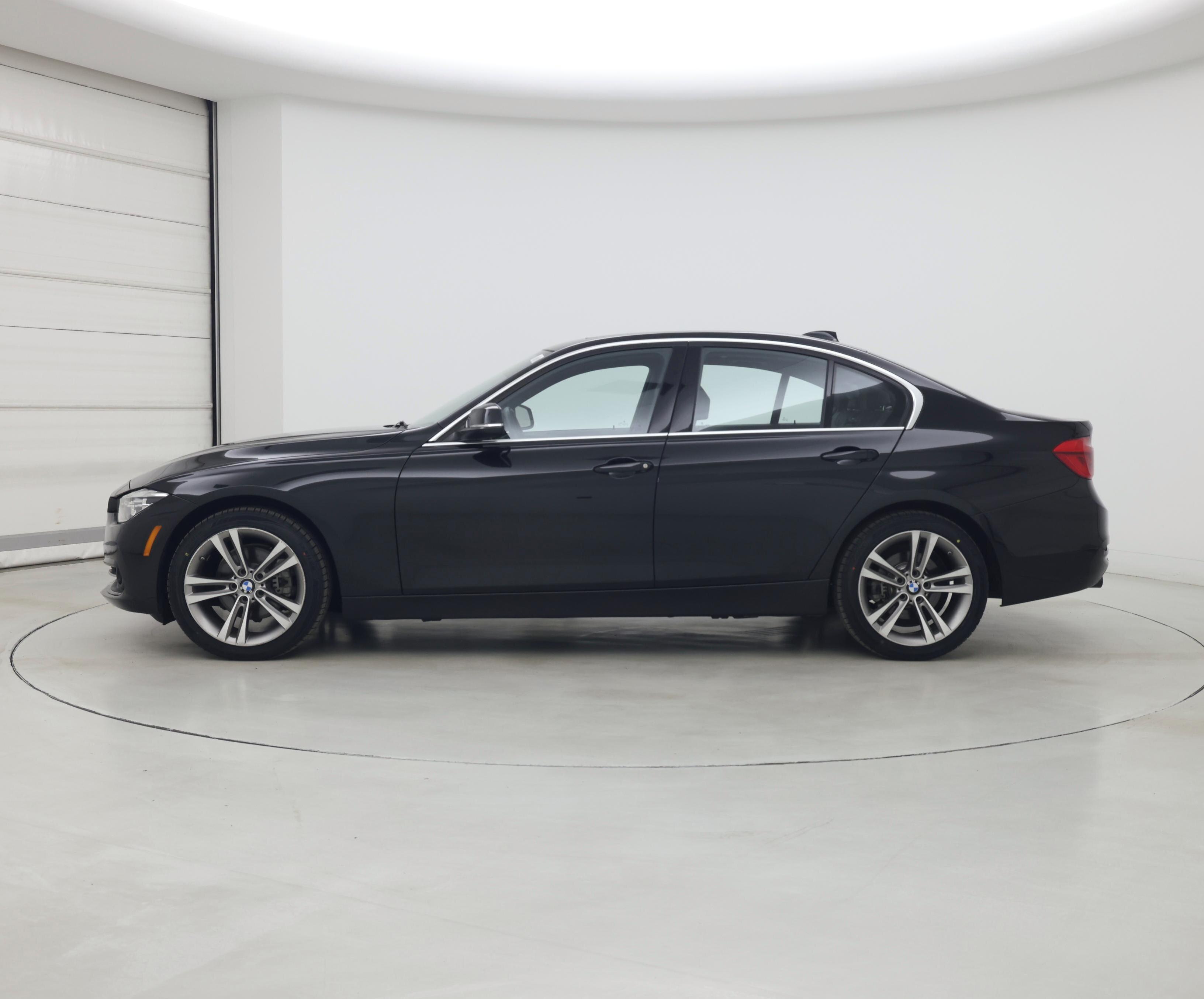 Thumbnail: 2018 BMW 3 Series - 3