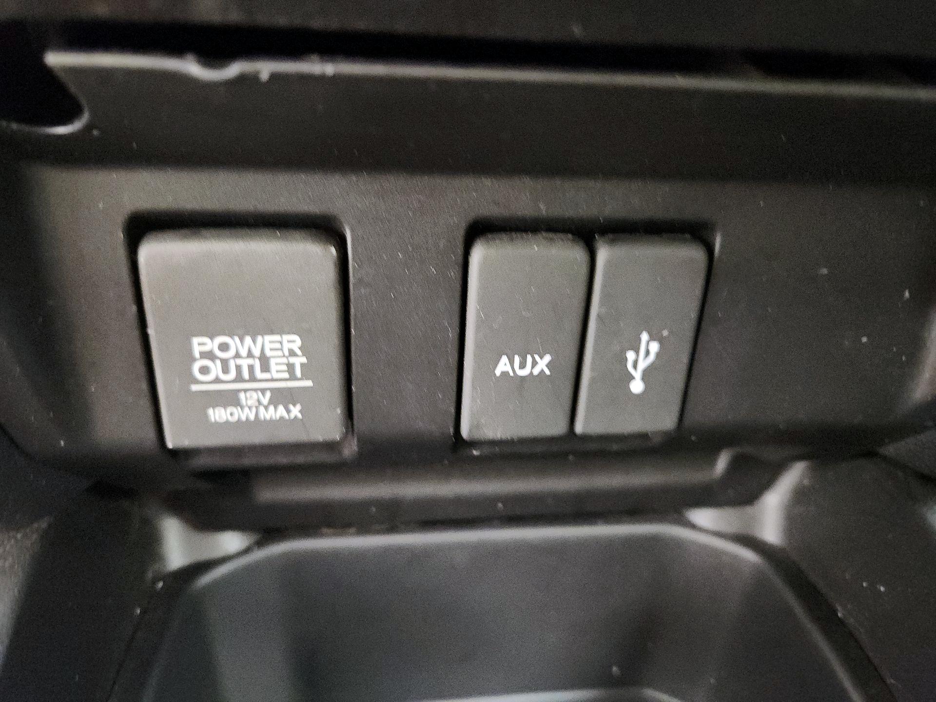 Thumbnail: 2016 Honda Fit - 16