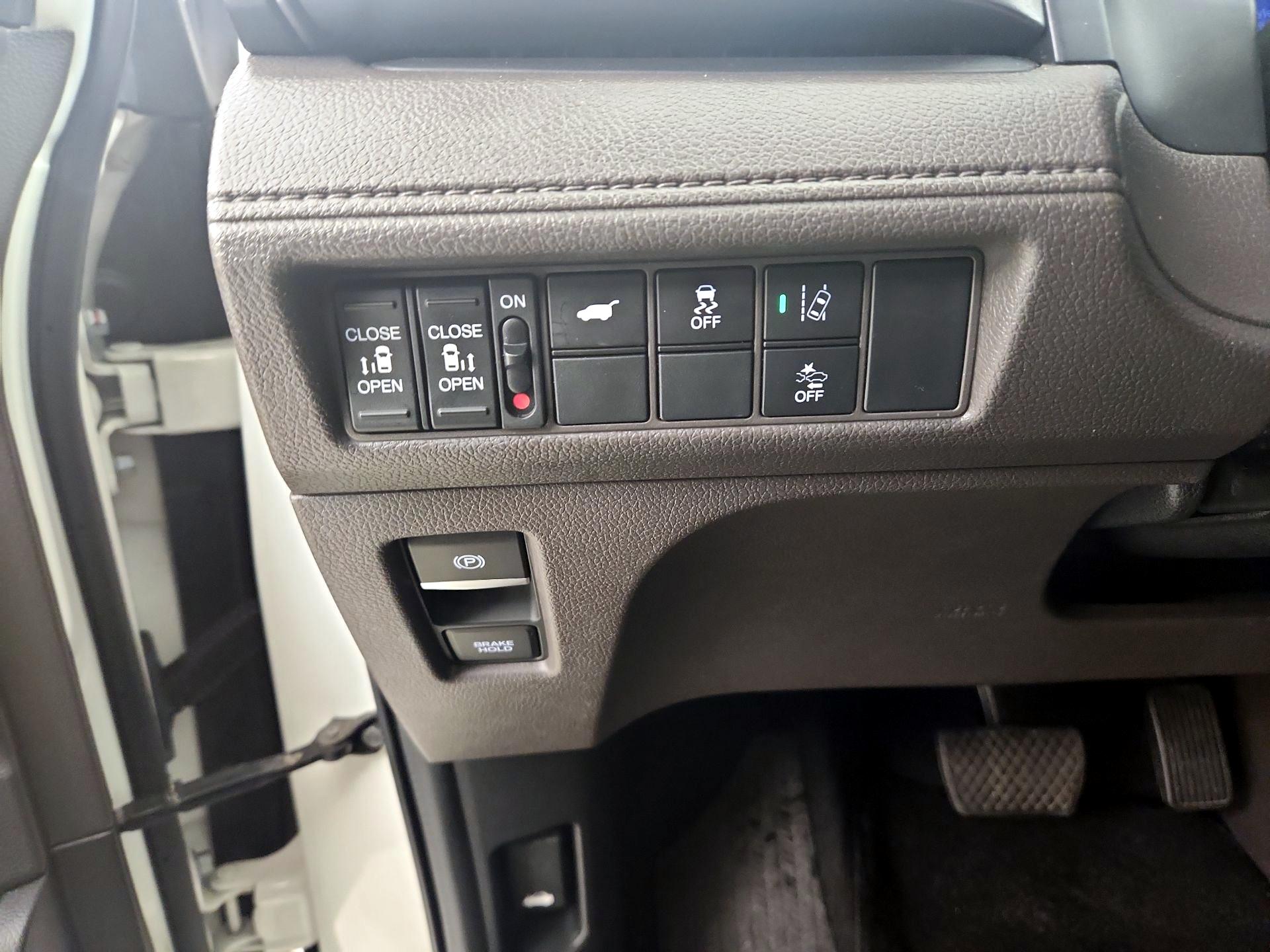 Thumbnail: 2018 Honda Odyssey - 13