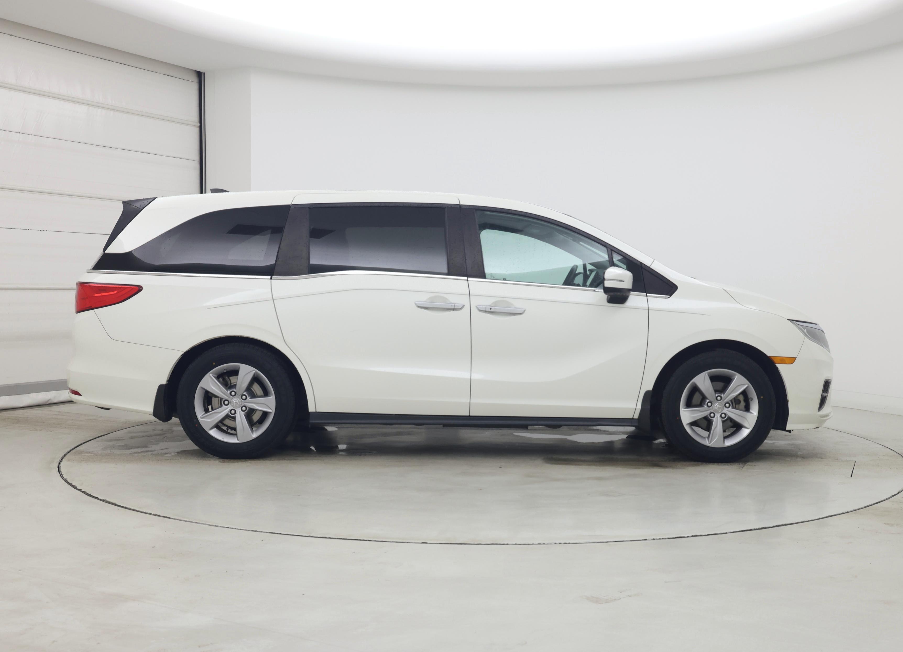 Thumbnail: 2018 Honda Odyssey - 7