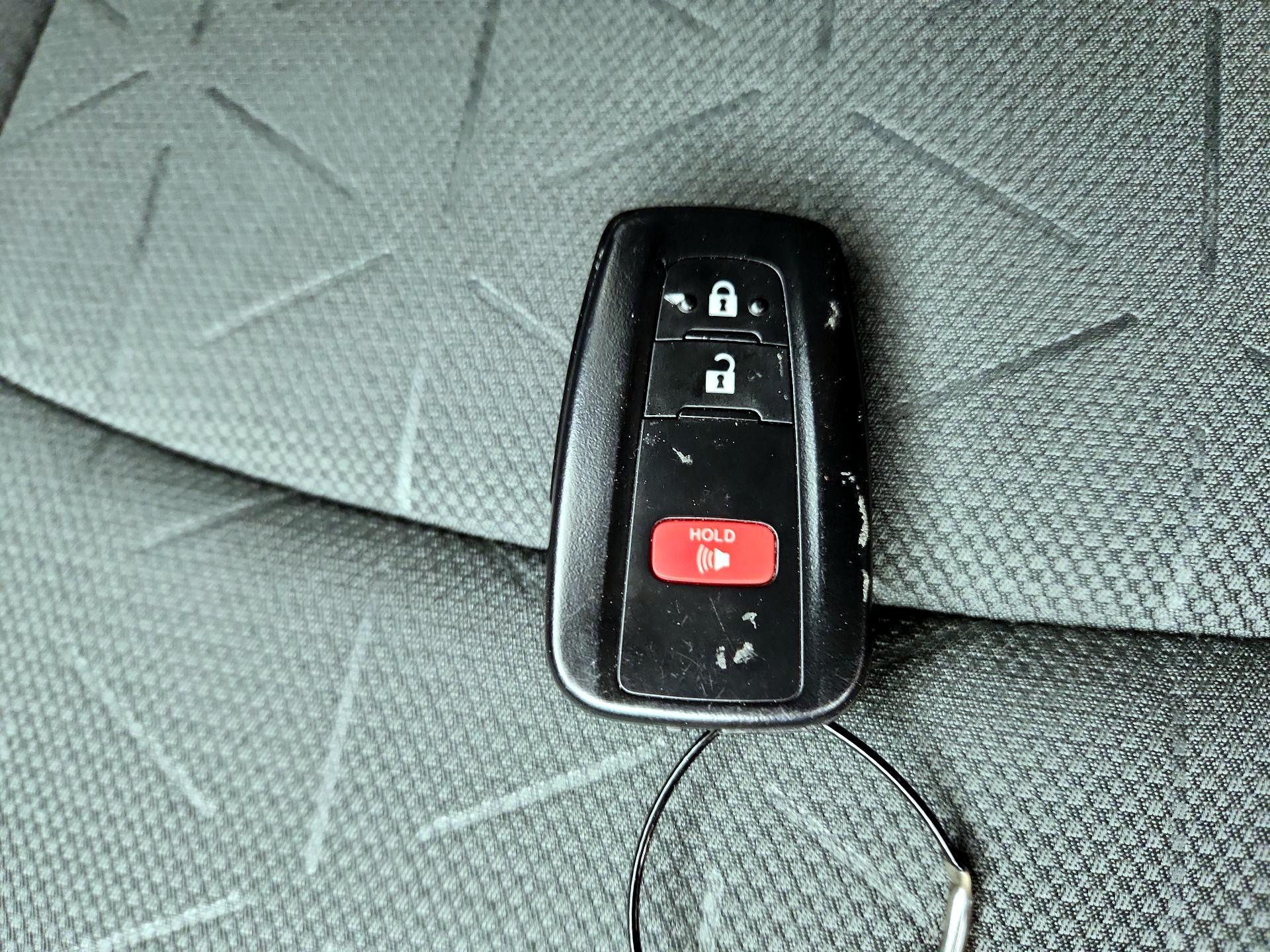 Thumbnail: 2023 Toyota RAV4 - 20