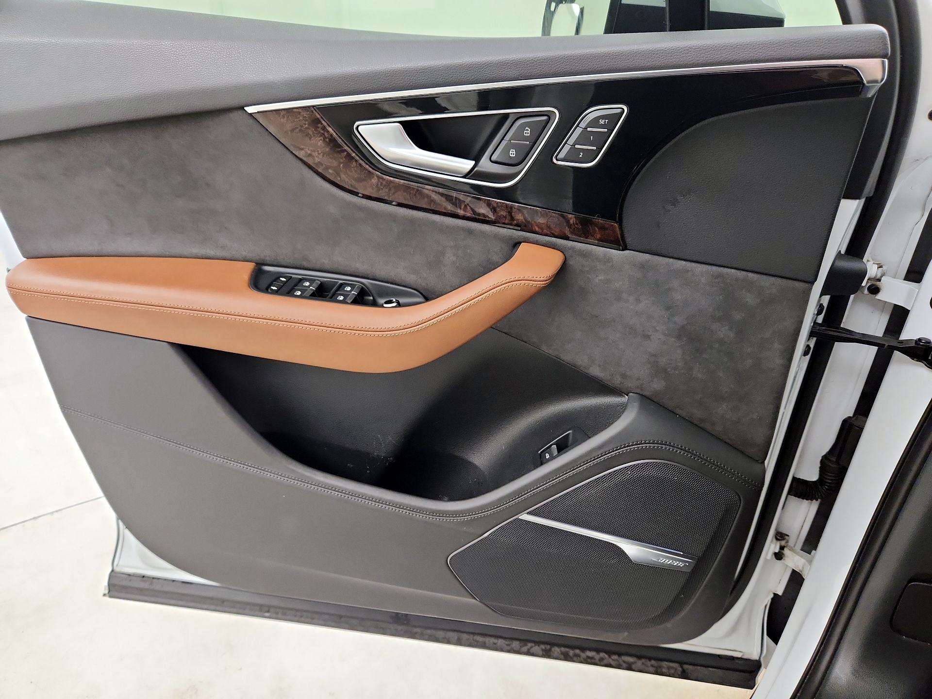 Thumbnail: 2019 Audi Q7 - 10