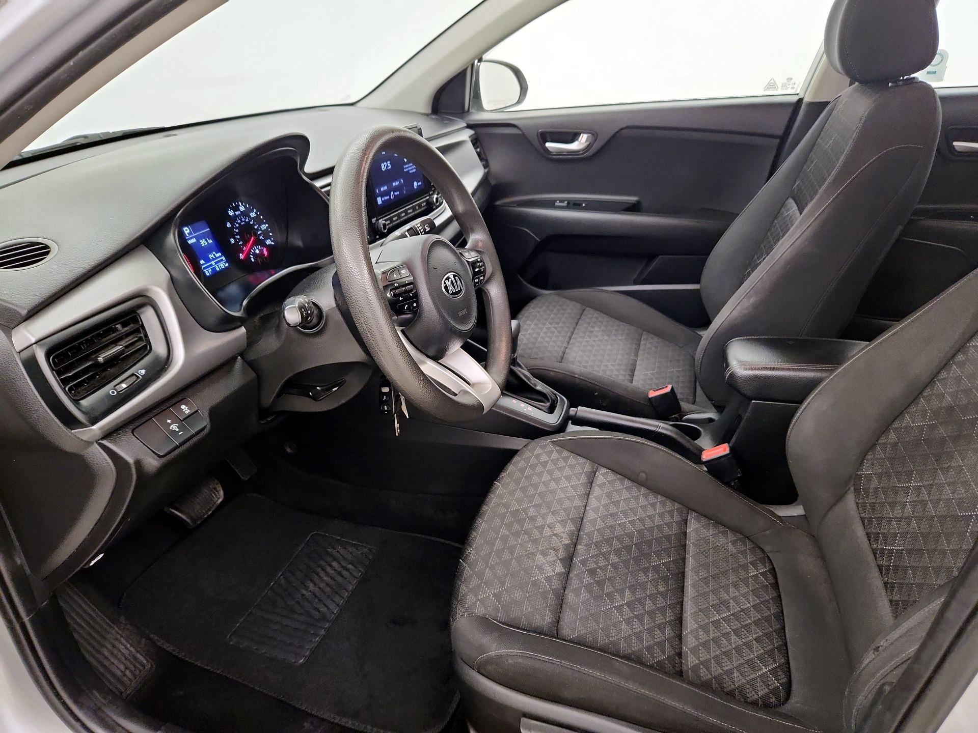 Thumbnail: 2021 Kia Rio - 9