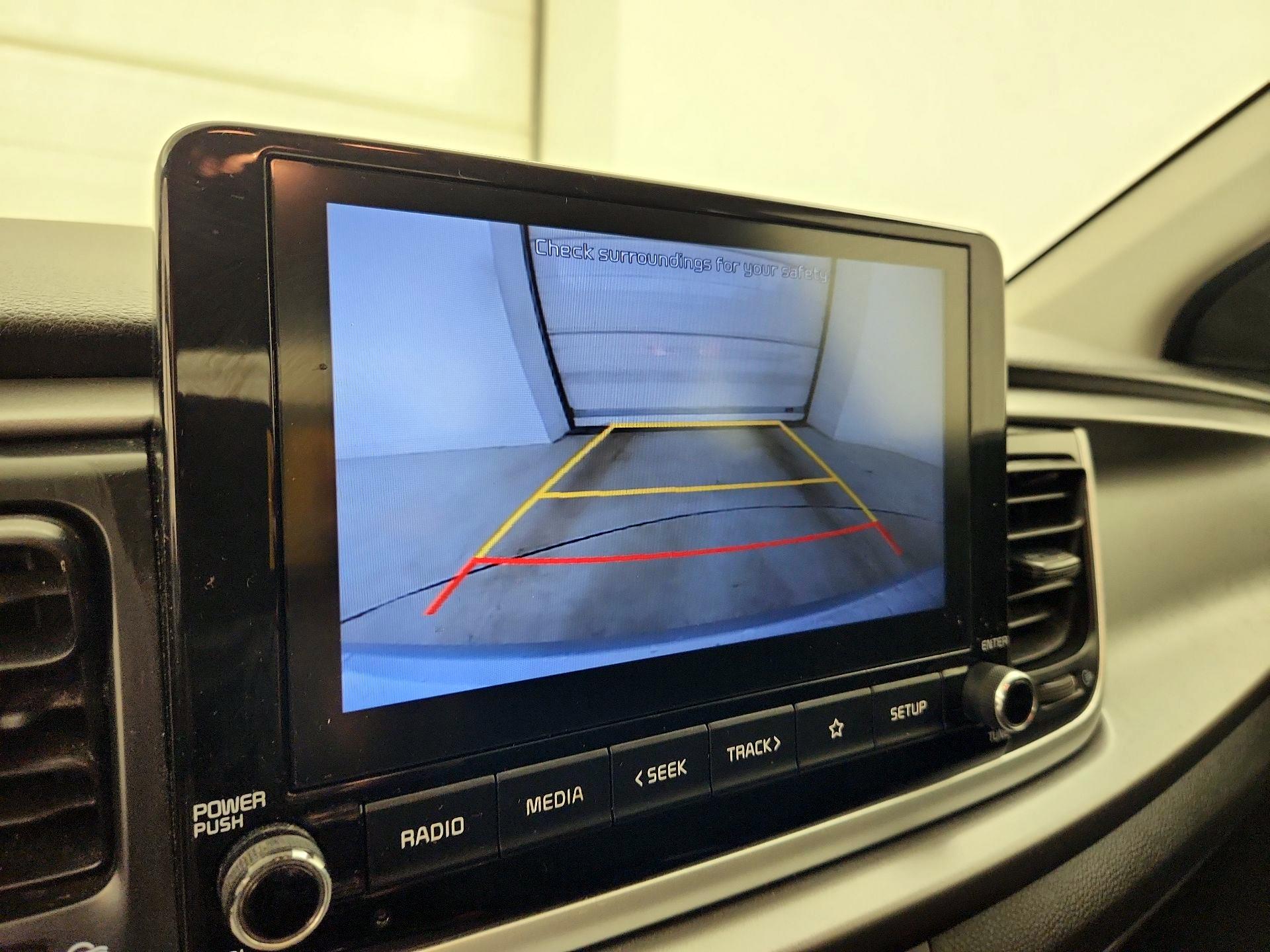 Thumbnail: 2021 Kia Rio - 12