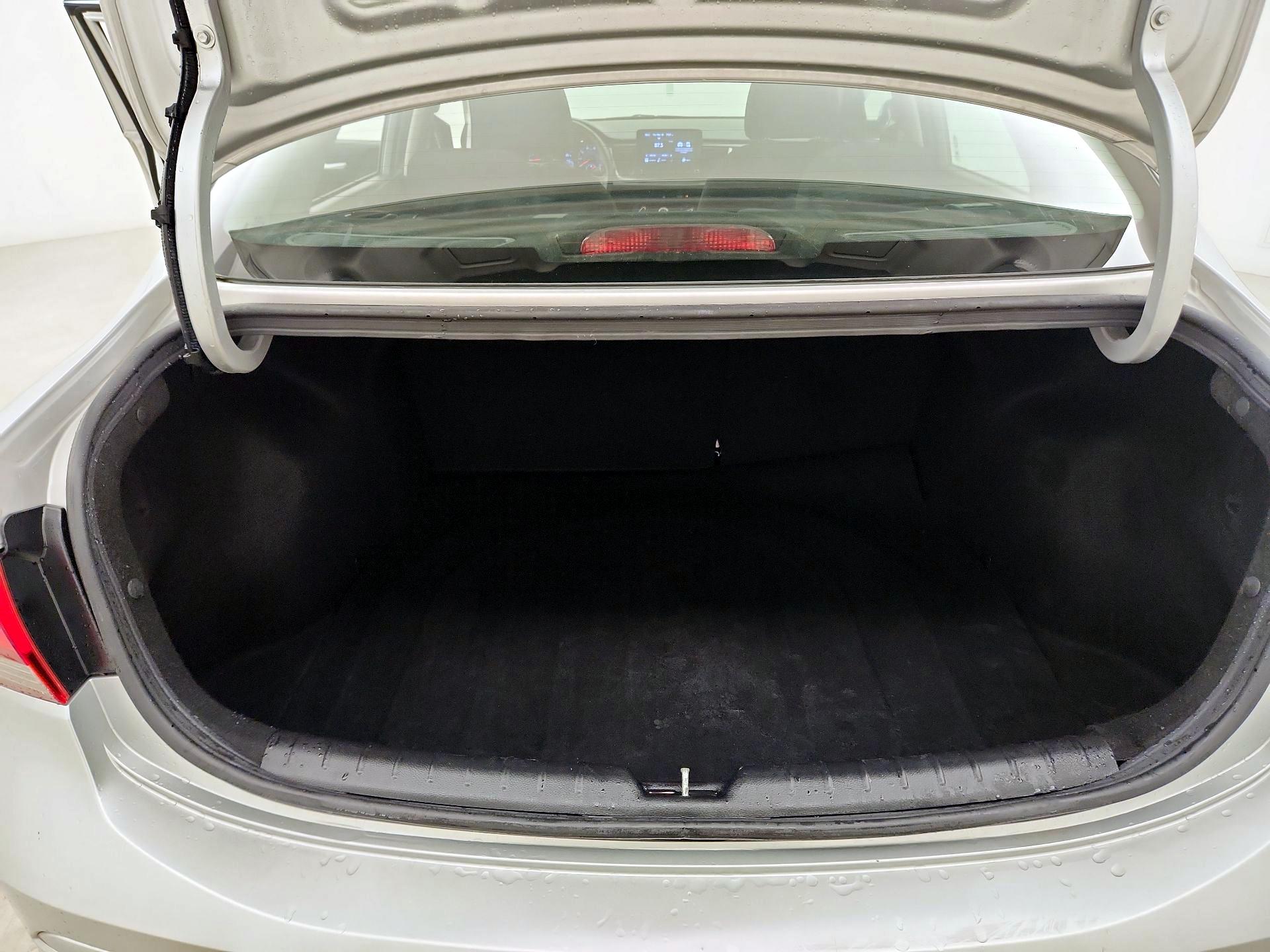 Thumbnail: 2021 Kia Rio - 18