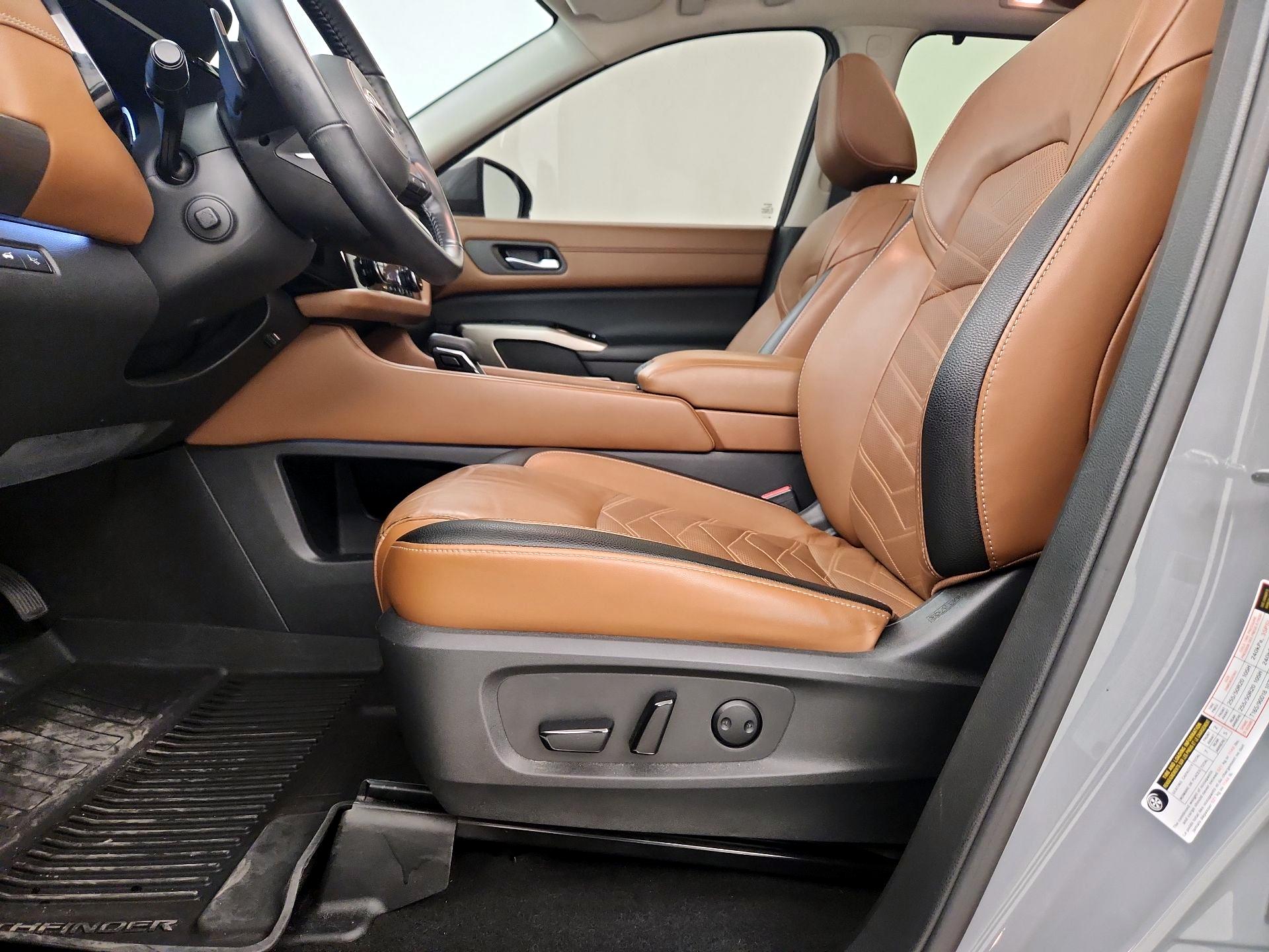 Thumbnail: 2022 Nissan Pathfinder - 11