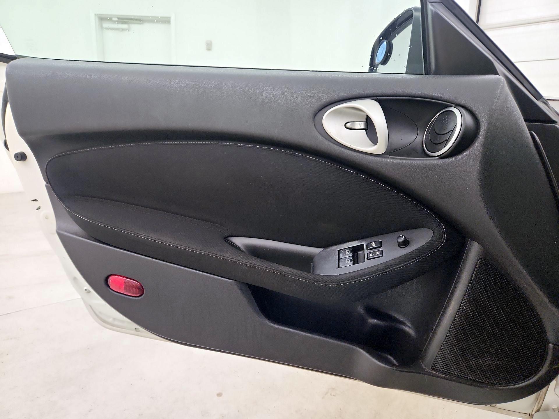 Thumbnail: 2015 Nissan Z - 10