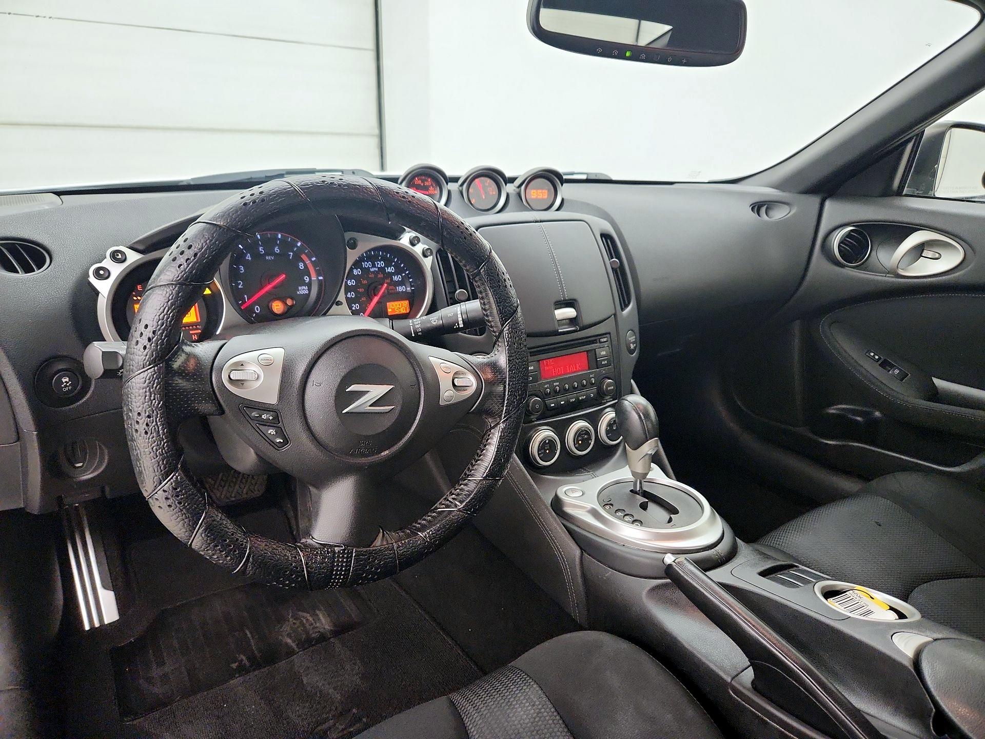 Thumbnail: 2015 Nissan Z - 8