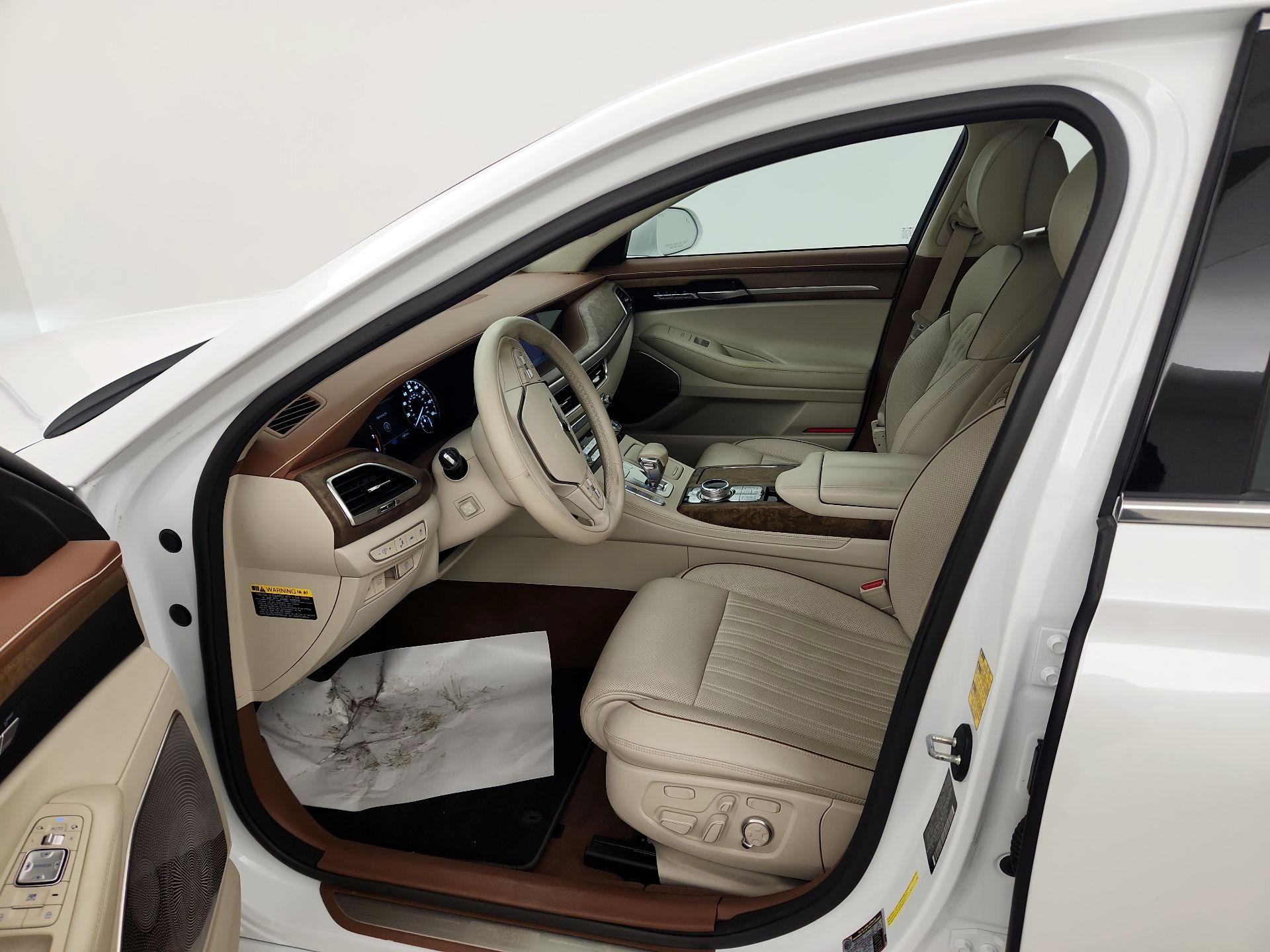 Thumbnail: 2022 Genesis G90 - 11