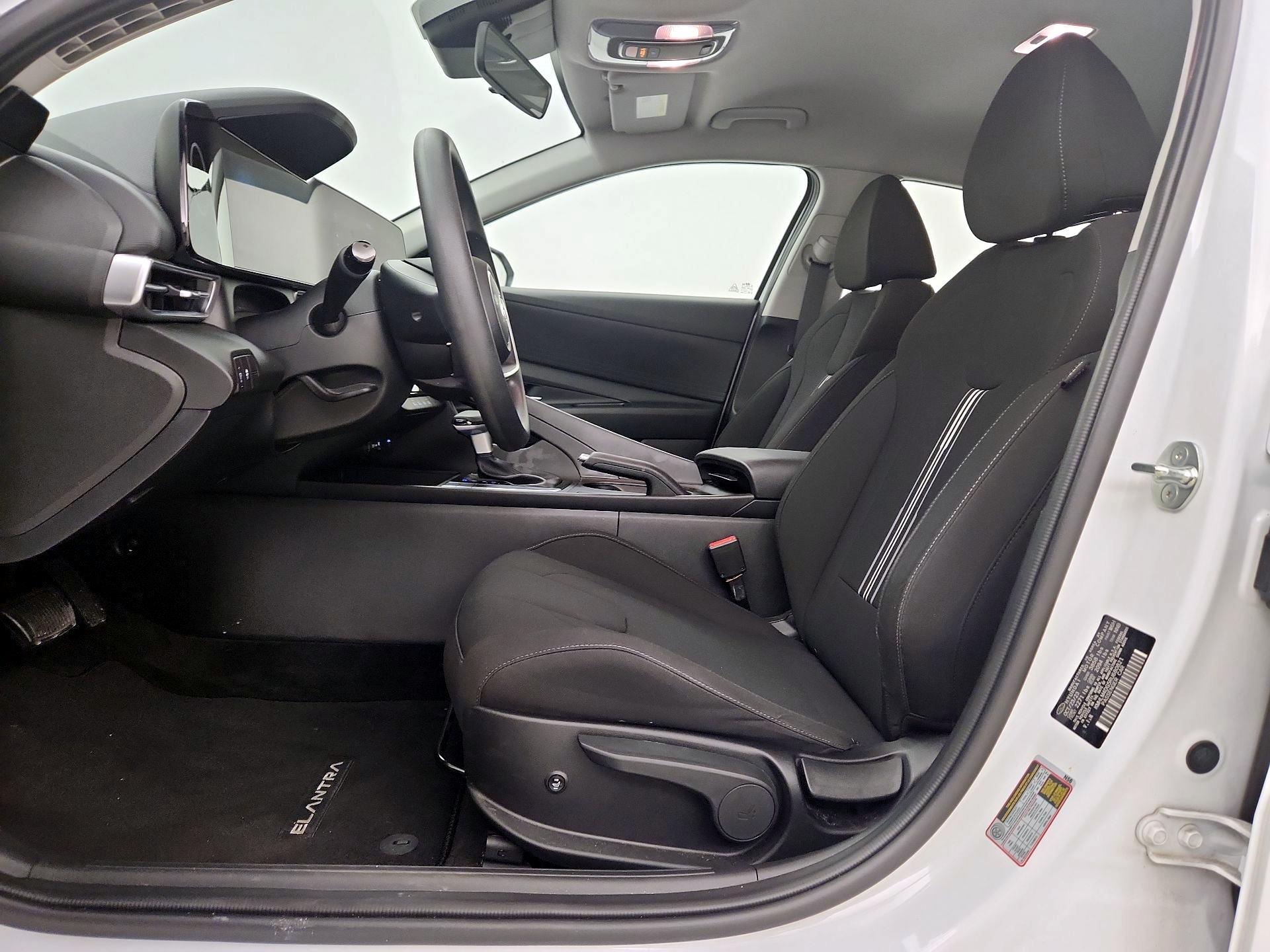 Thumbnail: 2024 Hyundai Elantra - 11