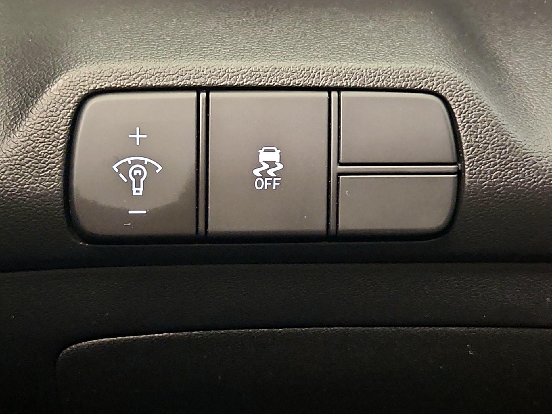 Thumbnail: 2024 Hyundai Elantra - 13