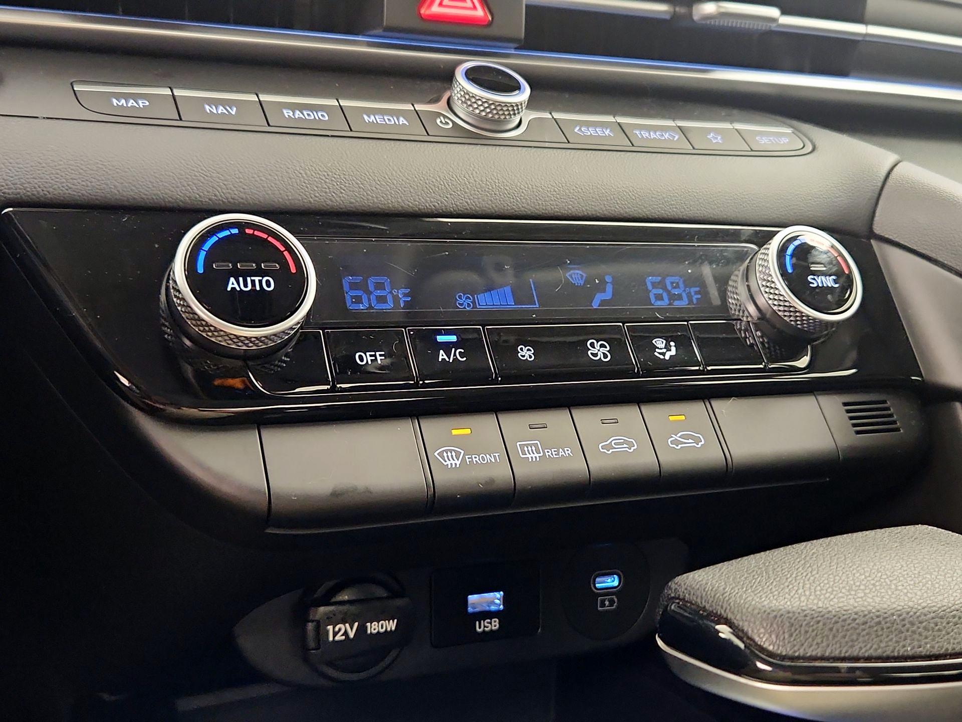 Thumbnail: 2024 Hyundai Elantra - 17