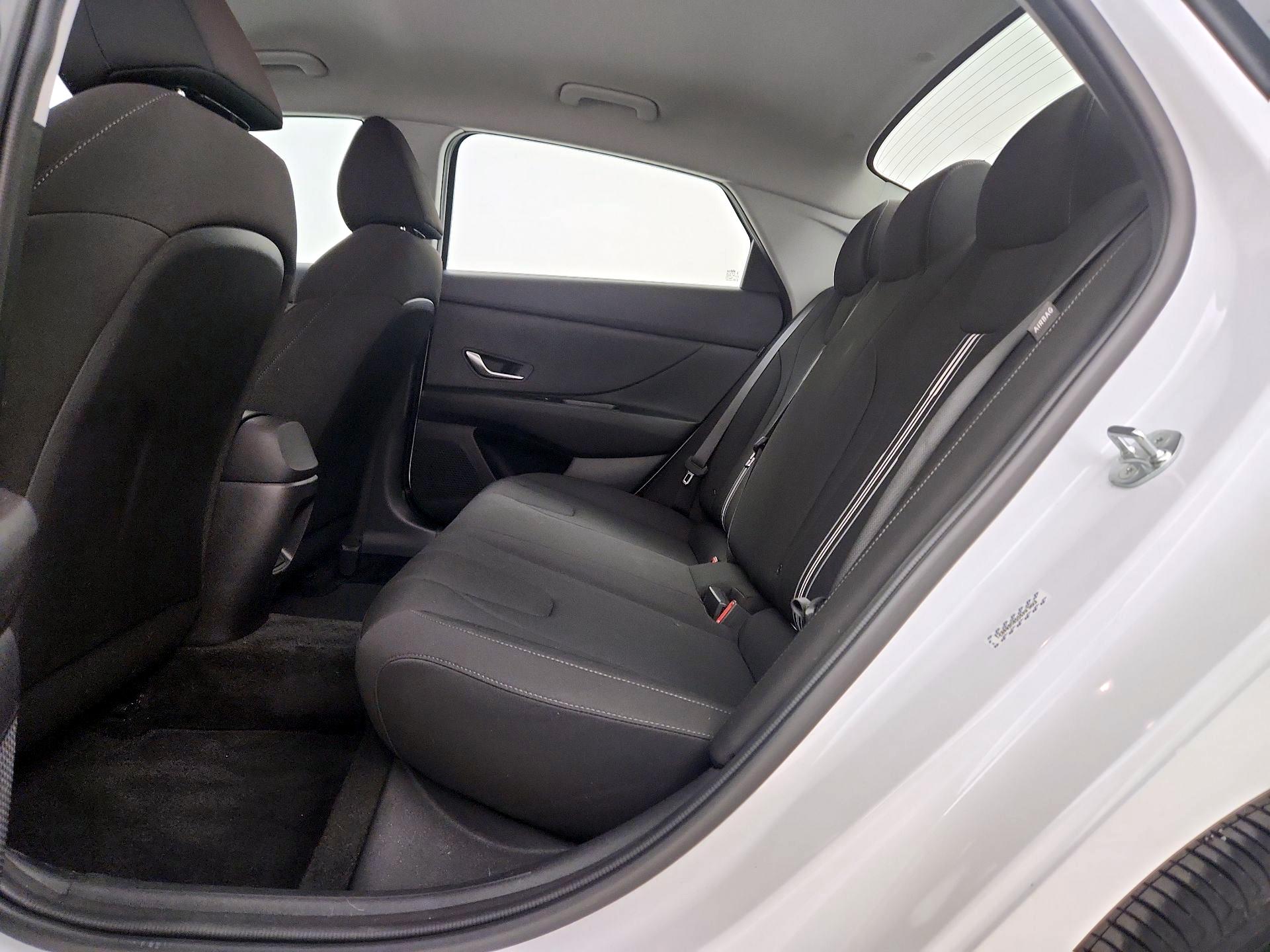 Thumbnail: 2024 Hyundai Elantra - 20