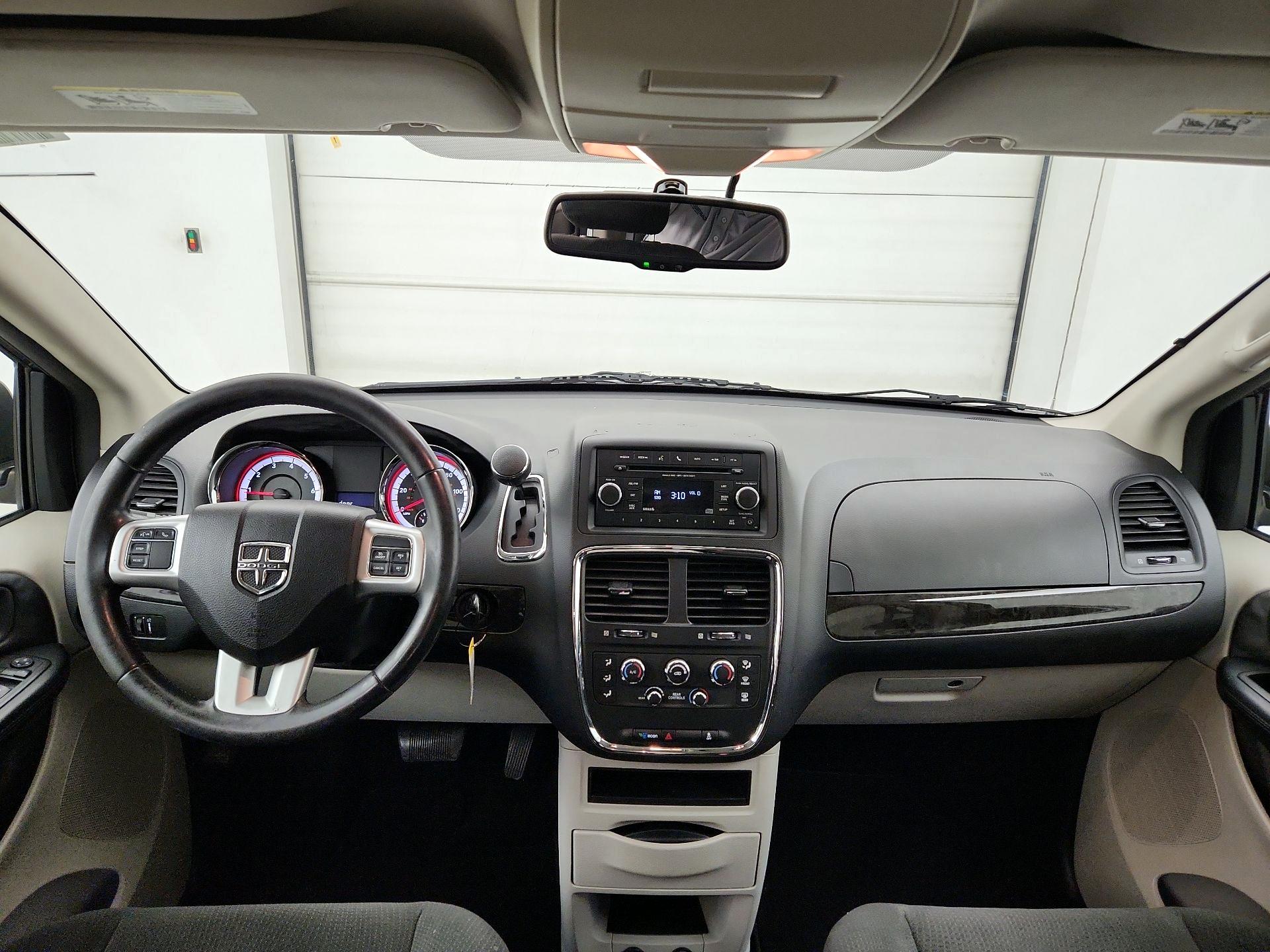 Thumbnail: 2016 Dodge Grand Caravan - 9