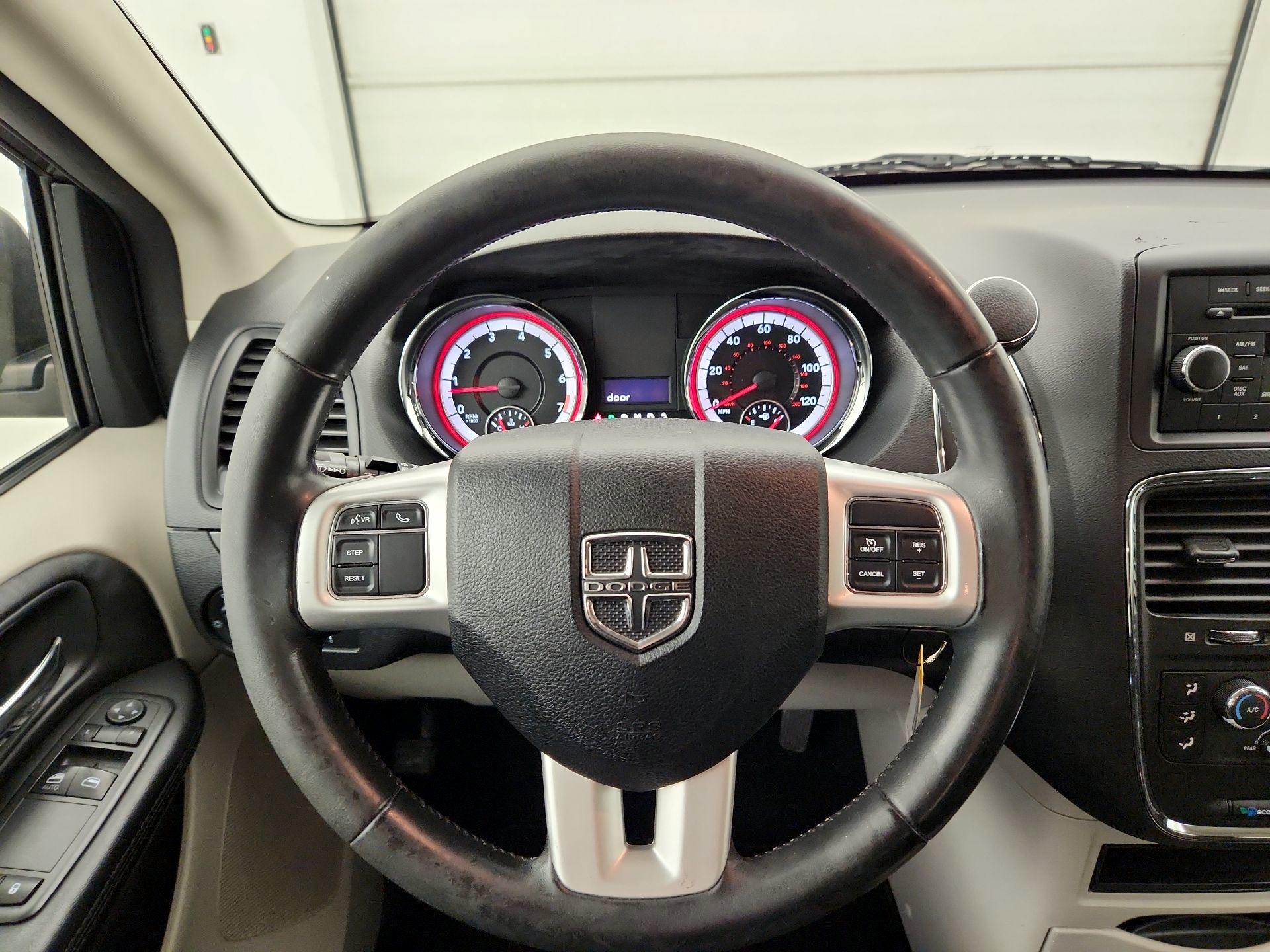 Thumbnail: 2016 Dodge Grand Caravan - 10