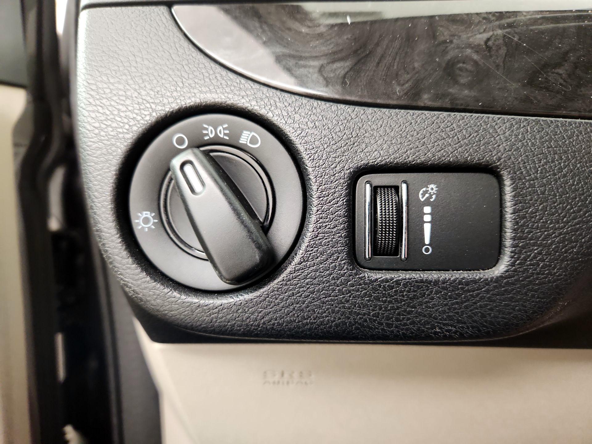 Thumbnail: 2016 Dodge Grand Caravan - 13