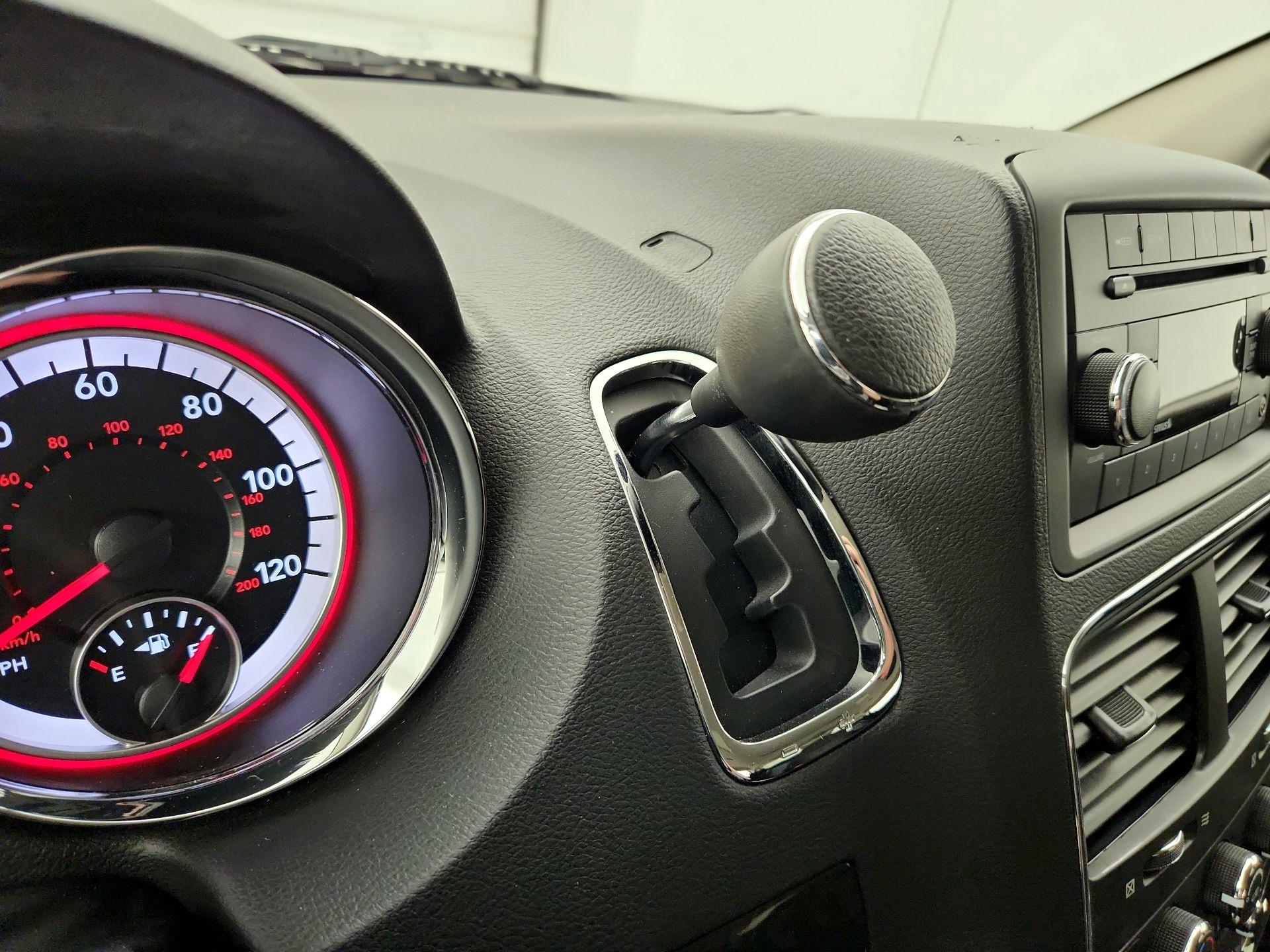 Thumbnail: 2016 Dodge Grand Caravan - 16