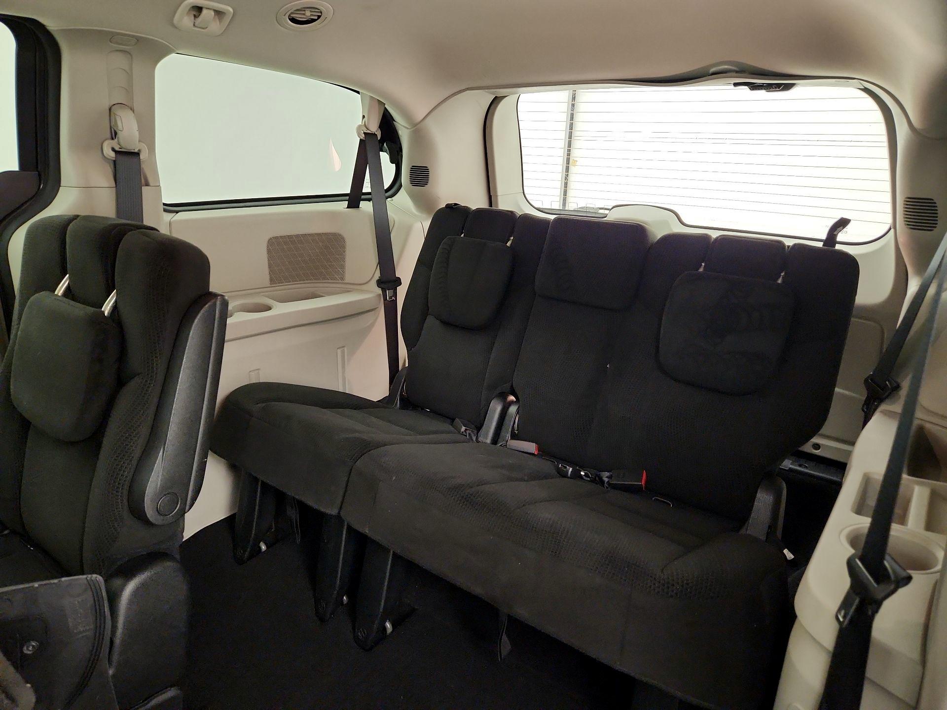 Thumbnail: 2016 Dodge Grand Caravan - 18