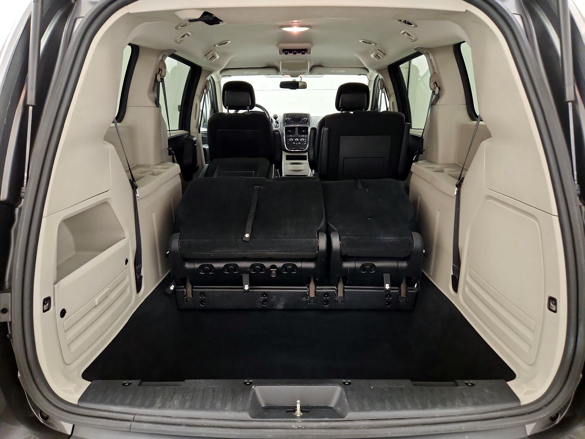 Thumbnail: 2016 Dodge Grand Caravan - 20