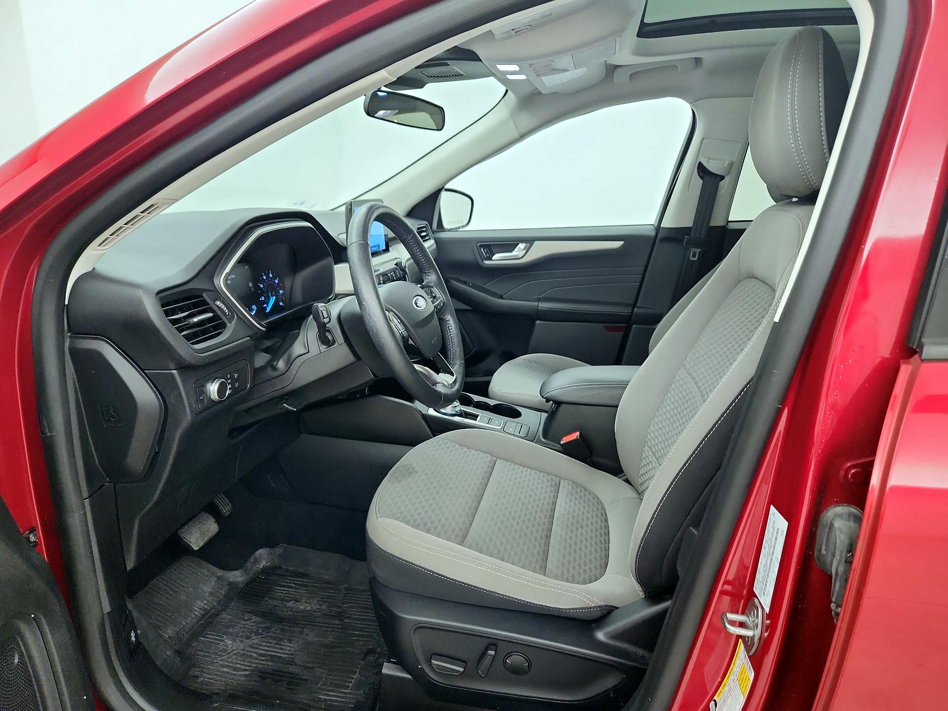 Thumbnail: 2021 Ford Escape - 9