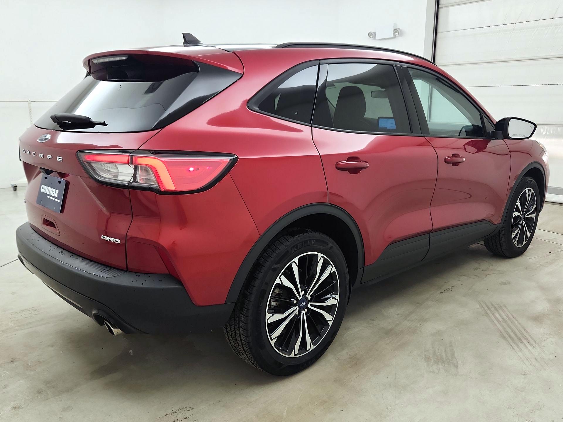 Thumbnail: 2021 Ford Escape - 5