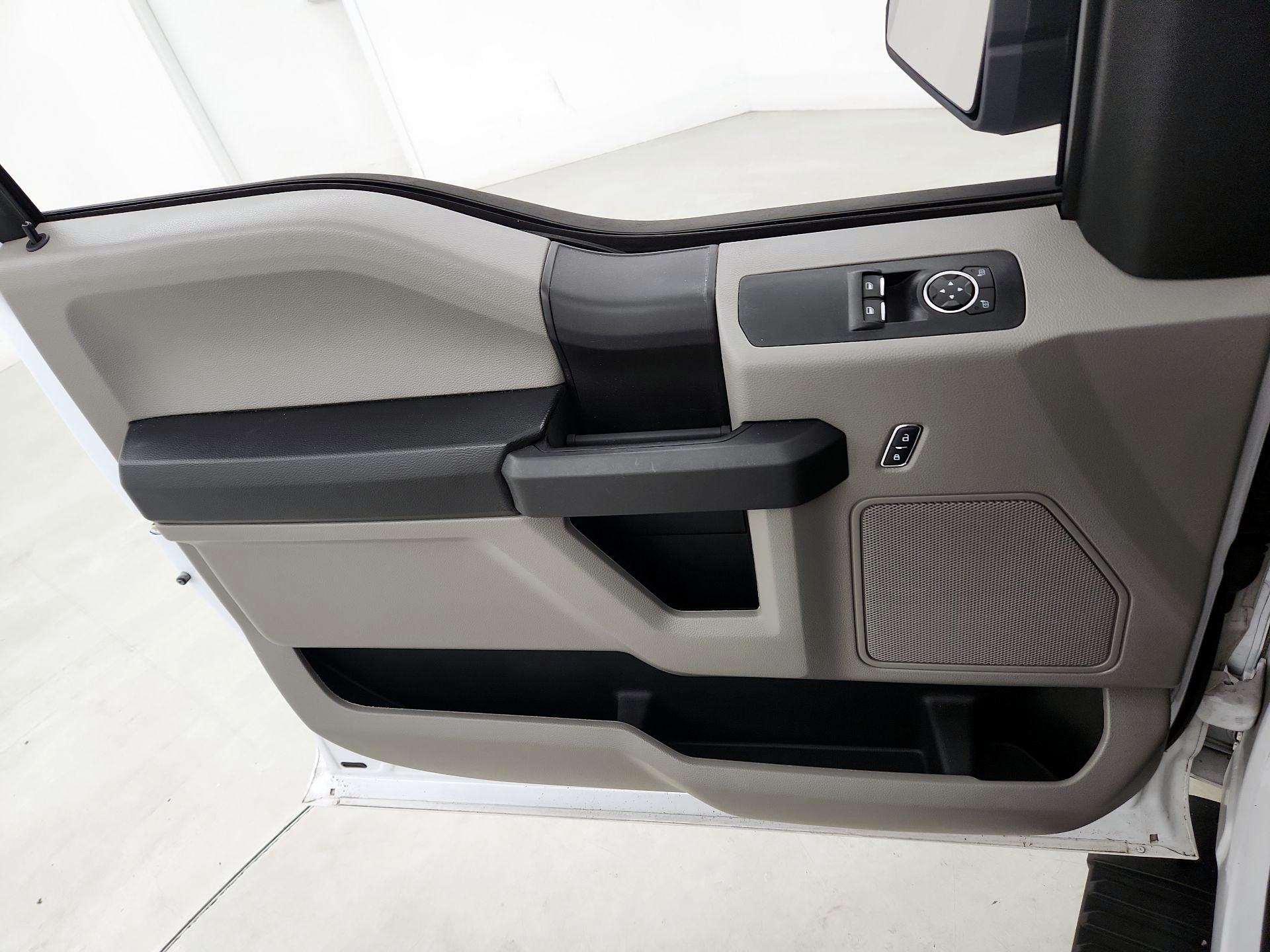 Thumbnail: 2017 Ford F-150 - 12