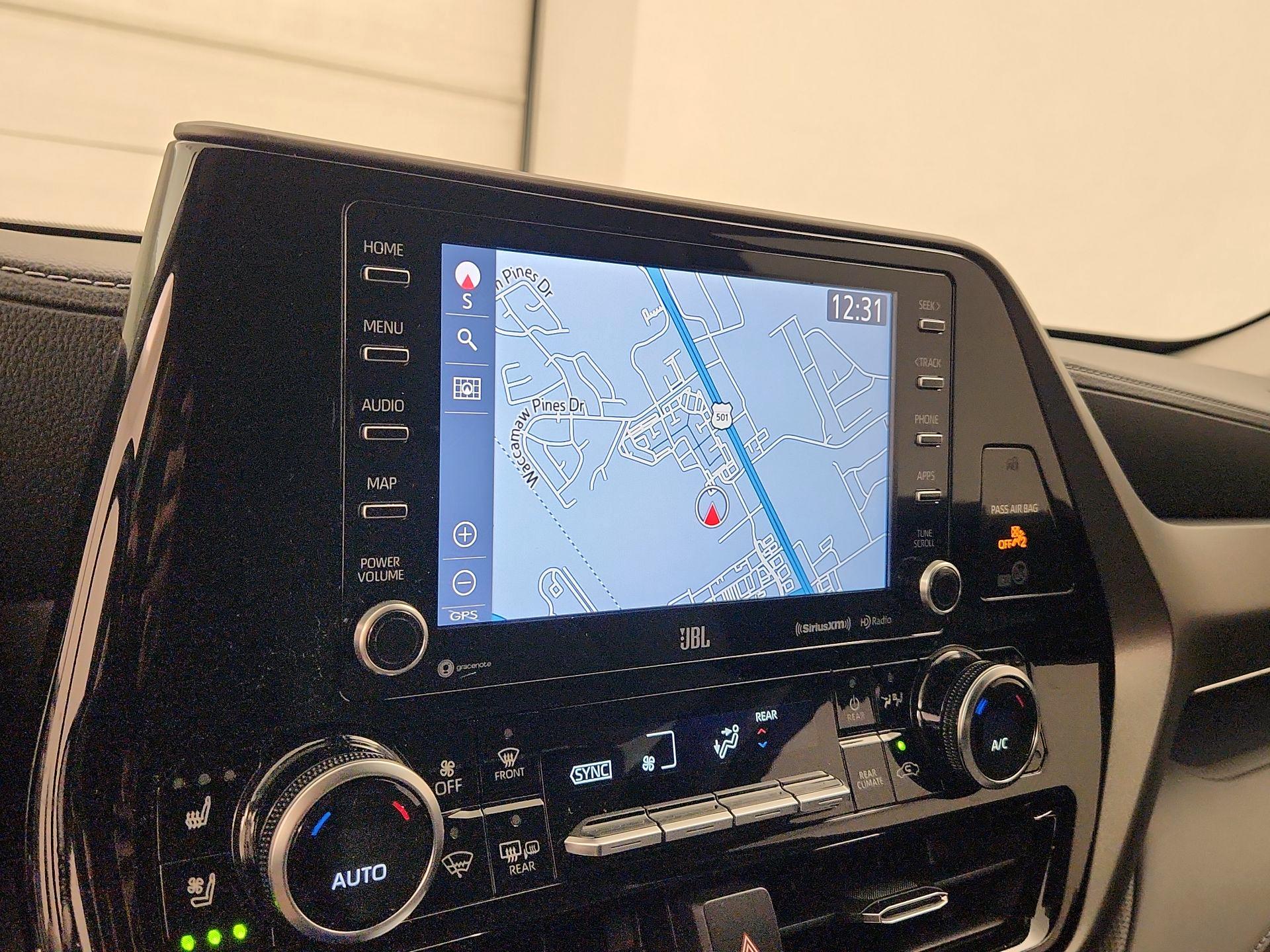 Thumbnail: 2021 Toyota Highlander - 14