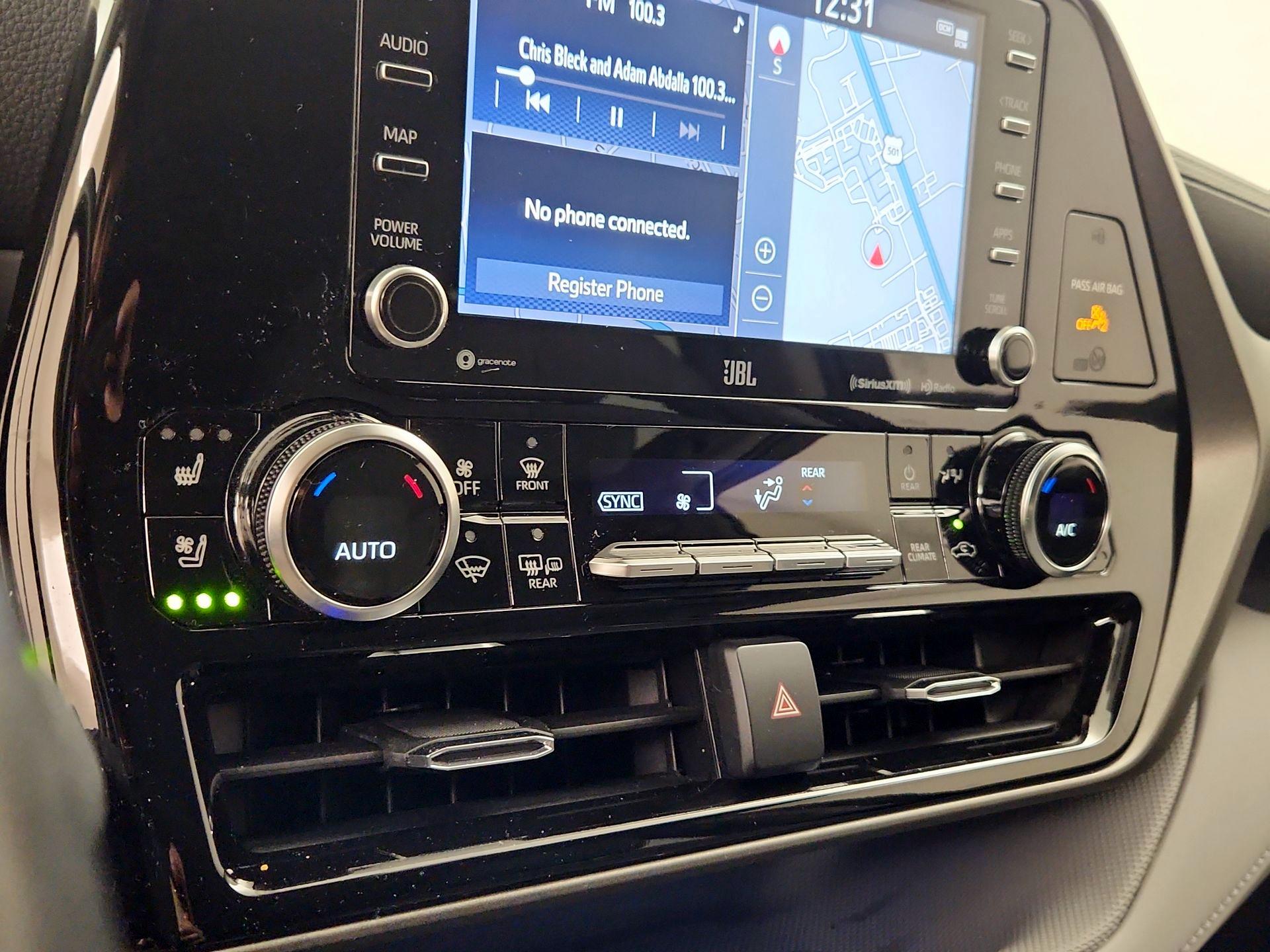 Thumbnail: 2021 Toyota Highlander - 17