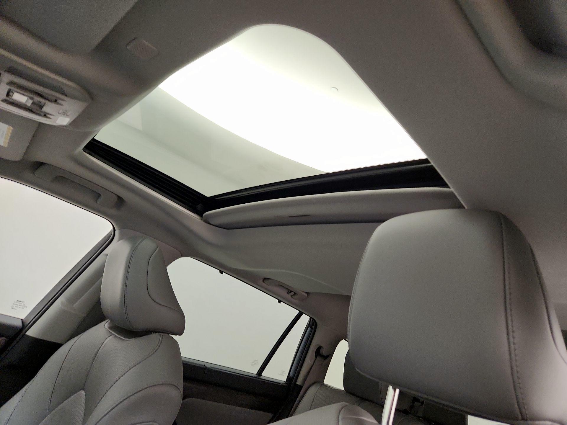 Thumbnail: 2021 Toyota Highlander - 20