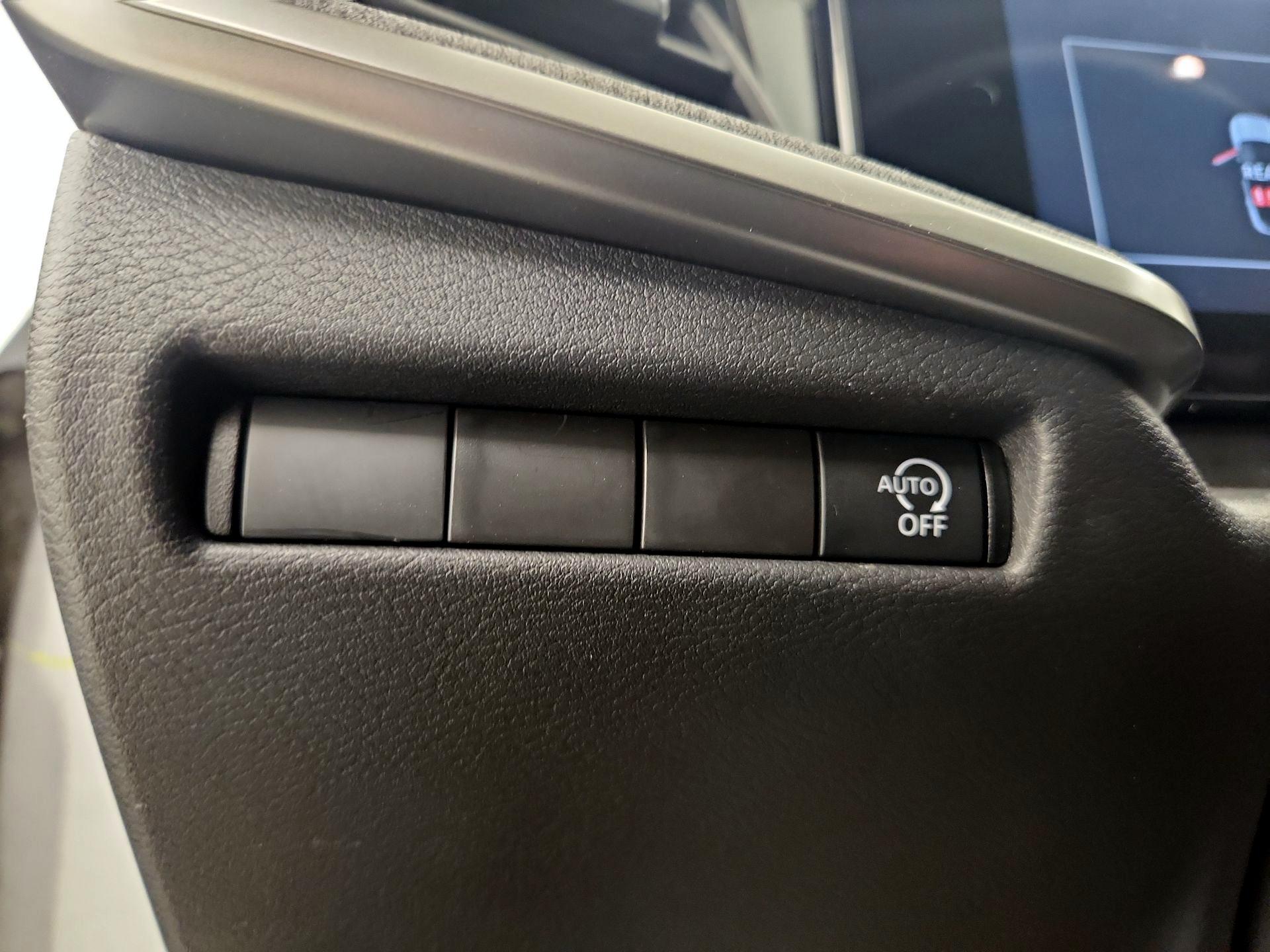 Thumbnail: 2025 Nissan Kicks - 13