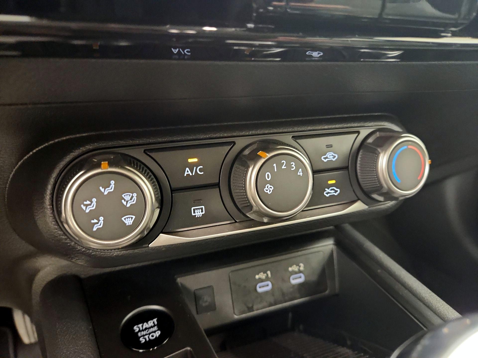 Thumbnail: 2025 Nissan Kicks - 16