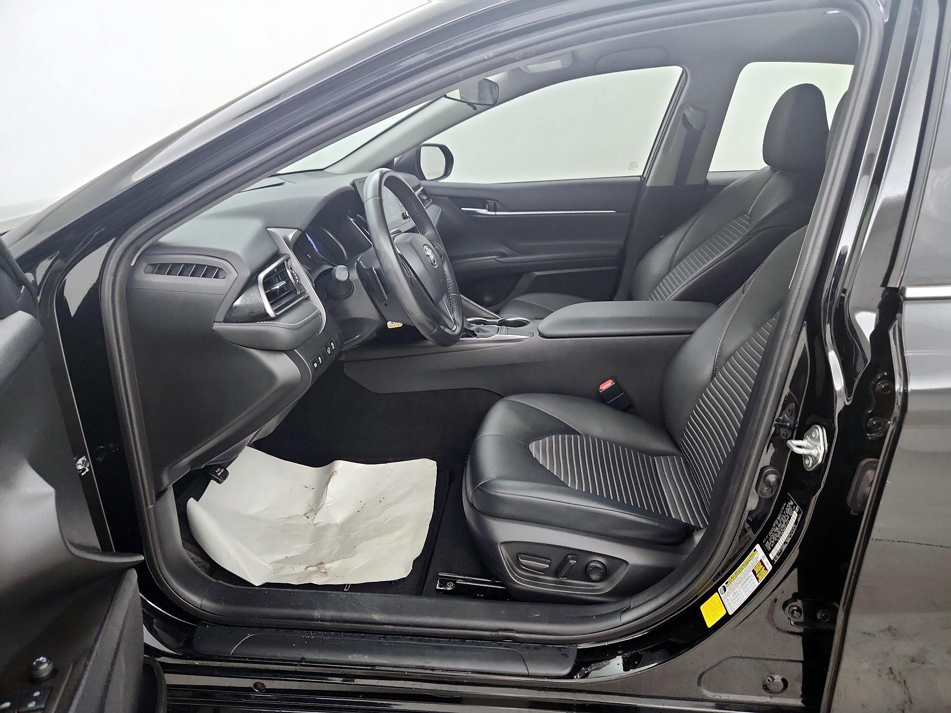 Thumbnail: 2022 Toyota Camry - 9