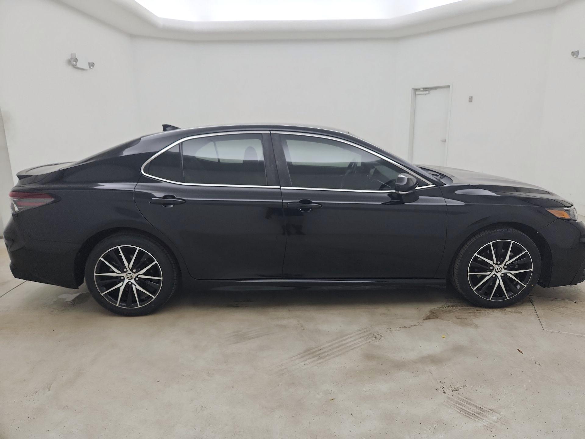 Thumbnail: 2022 Toyota Camry - 4