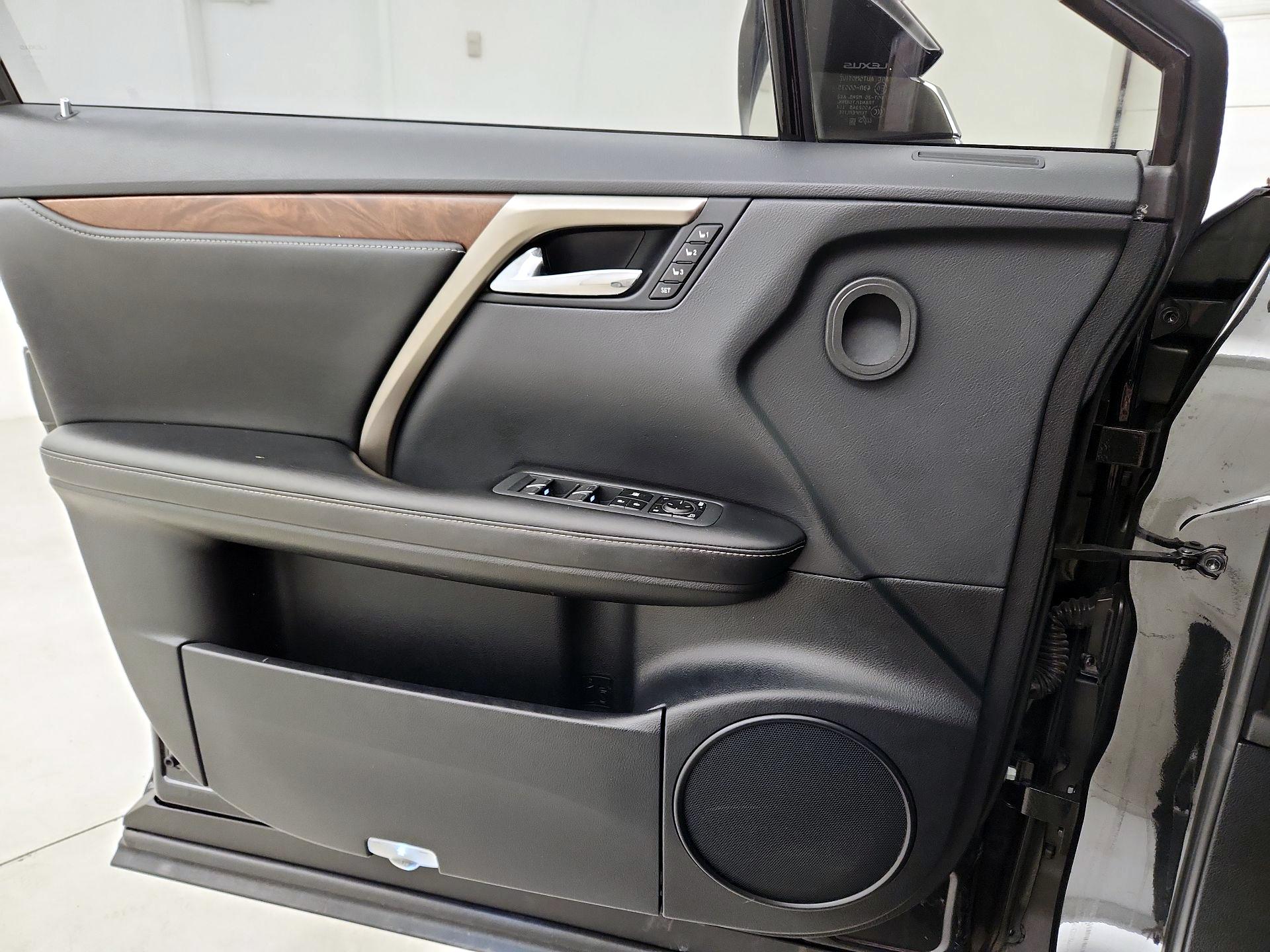 Thumbnail: 2021 Lexus RX - 10