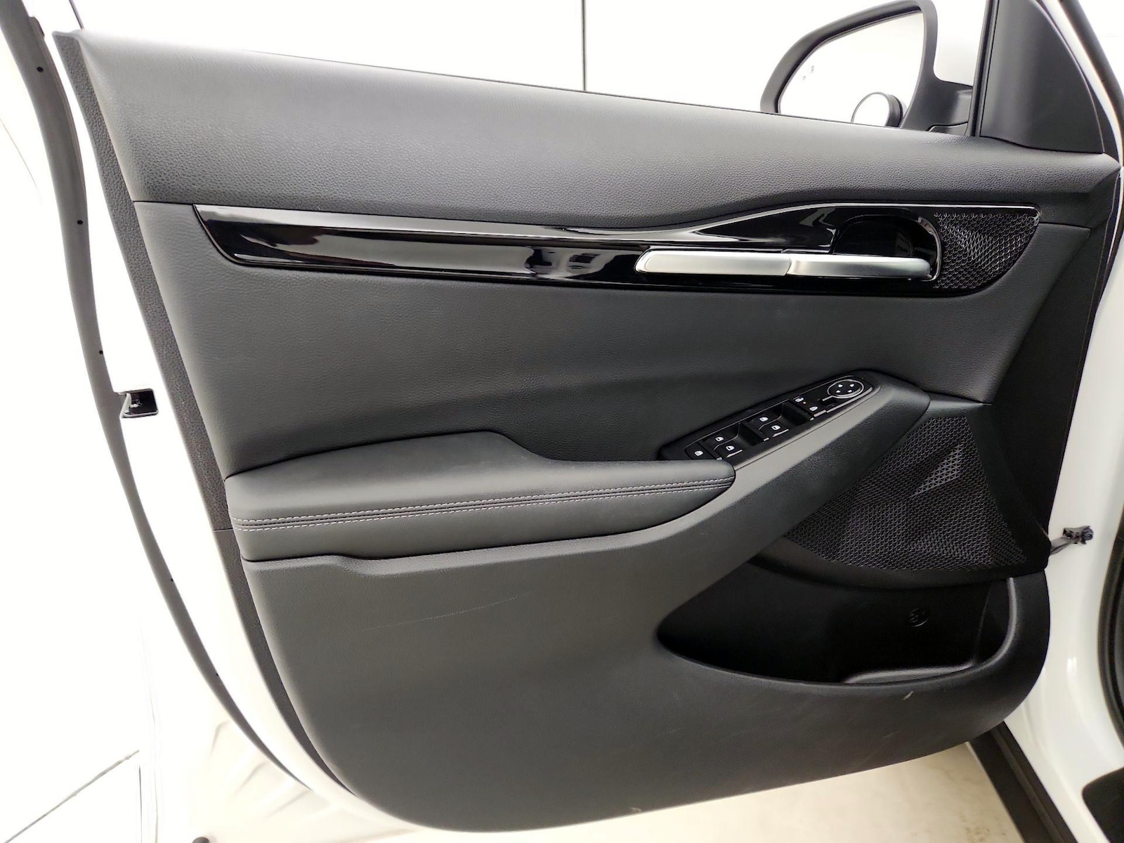 2024 Kia Seltos S - Photo 13