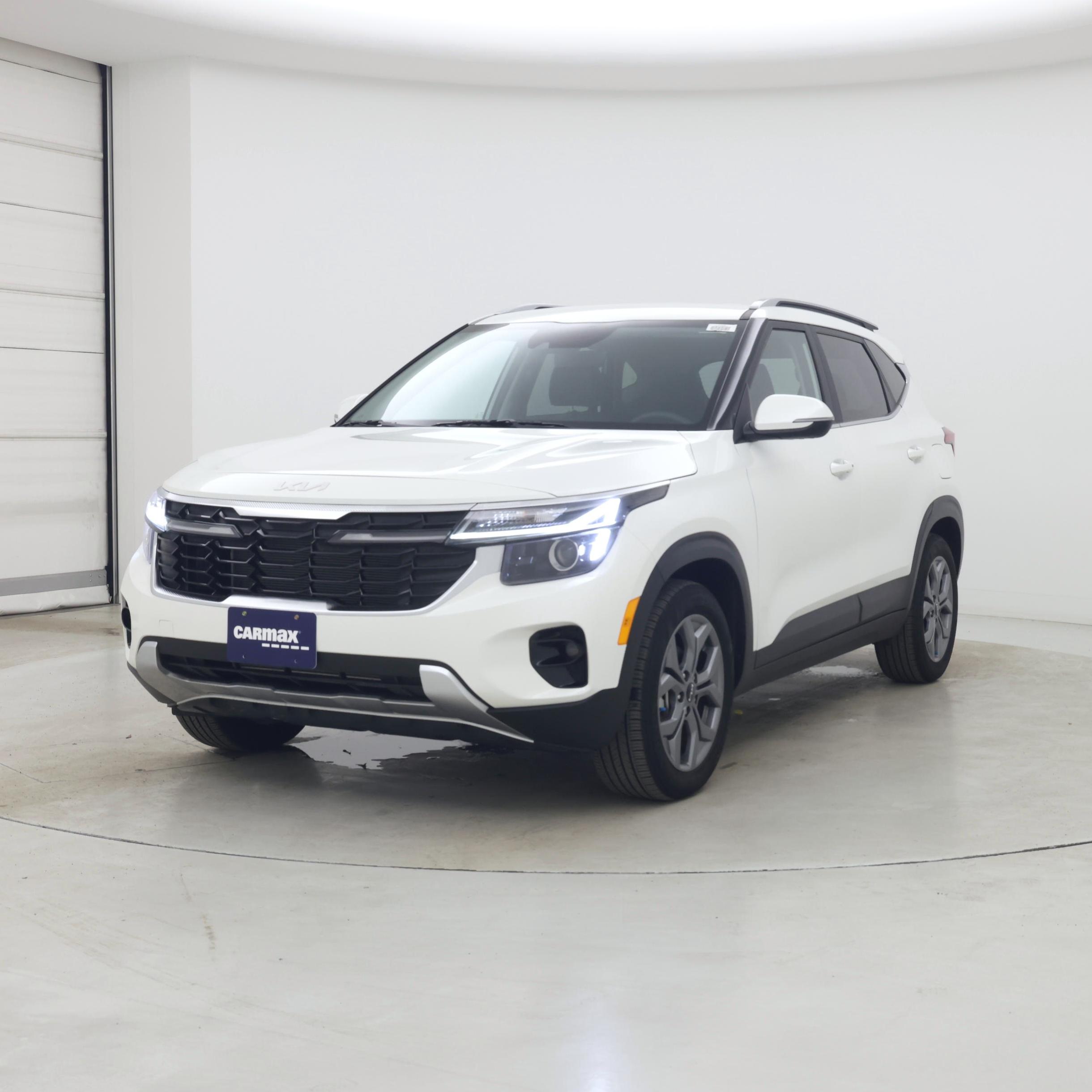 Thumbnail: 2024 Kia Seltos - 4