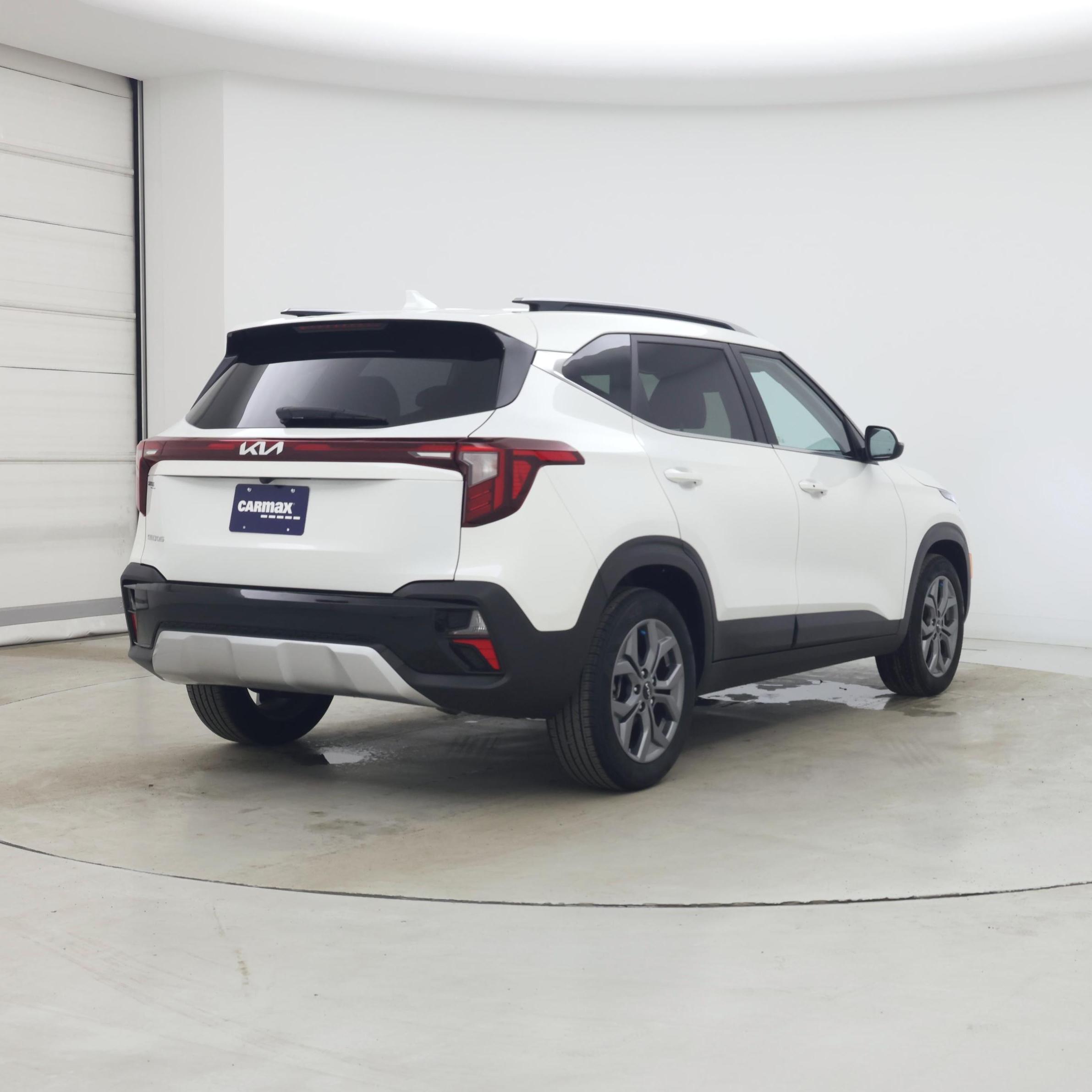 Thumbnail: 2024 Kia Seltos - 8