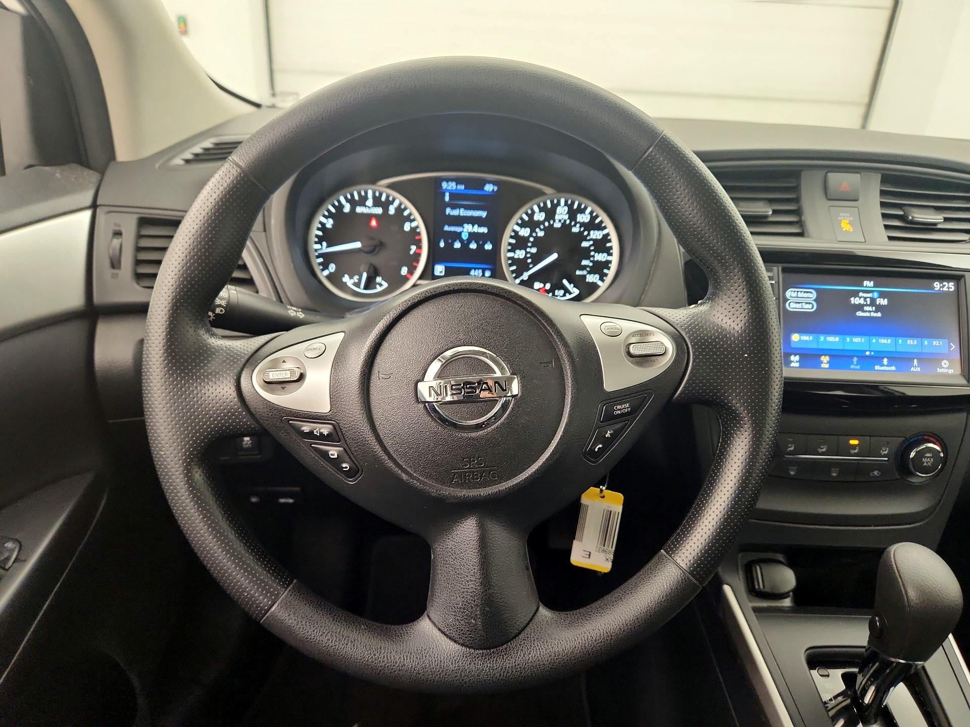 Thumbnail: 2019 Nissan Sentra - 10